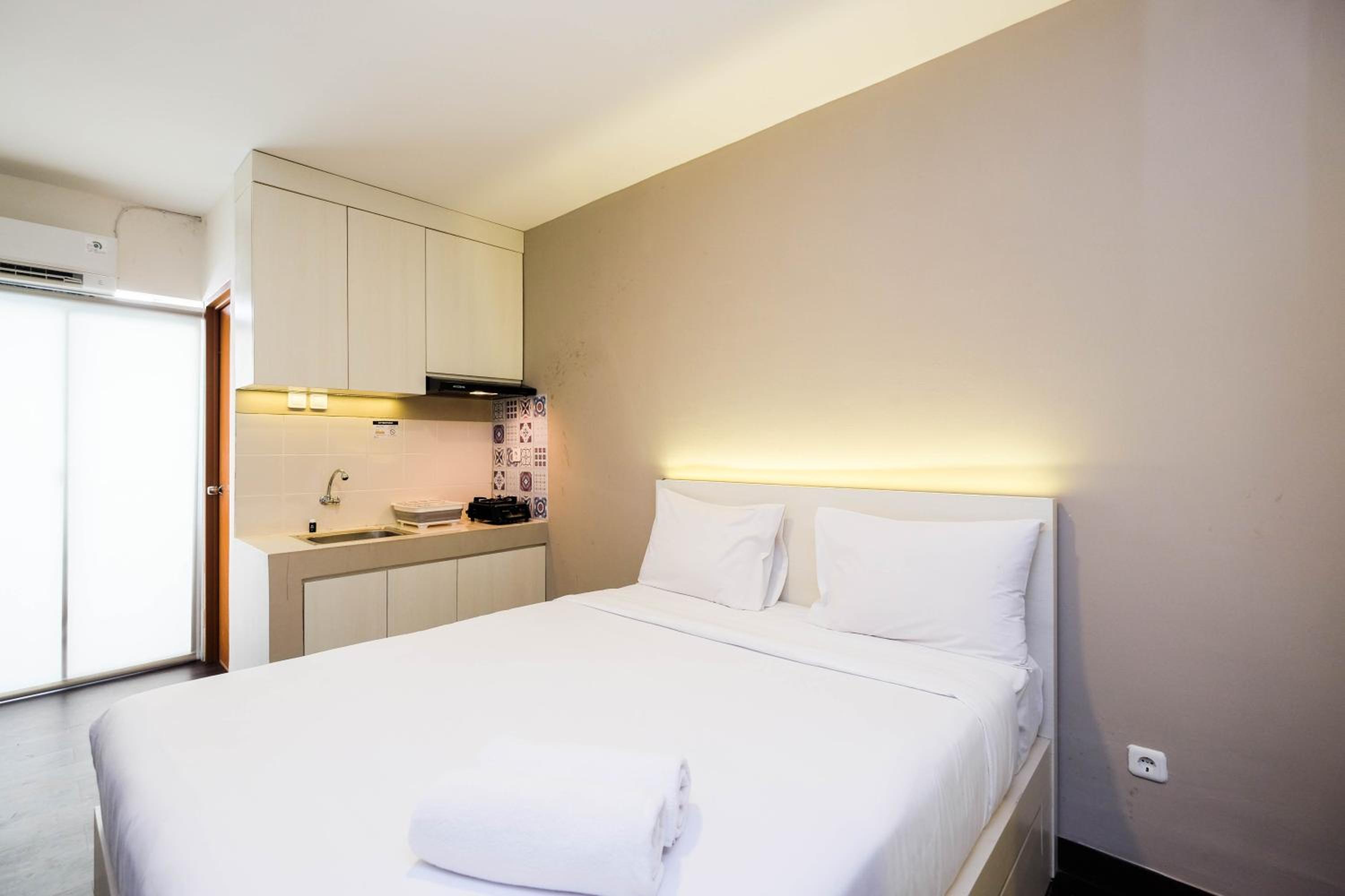 Cozy Living Studio Room at Cinere Resort Apartment By Travelio