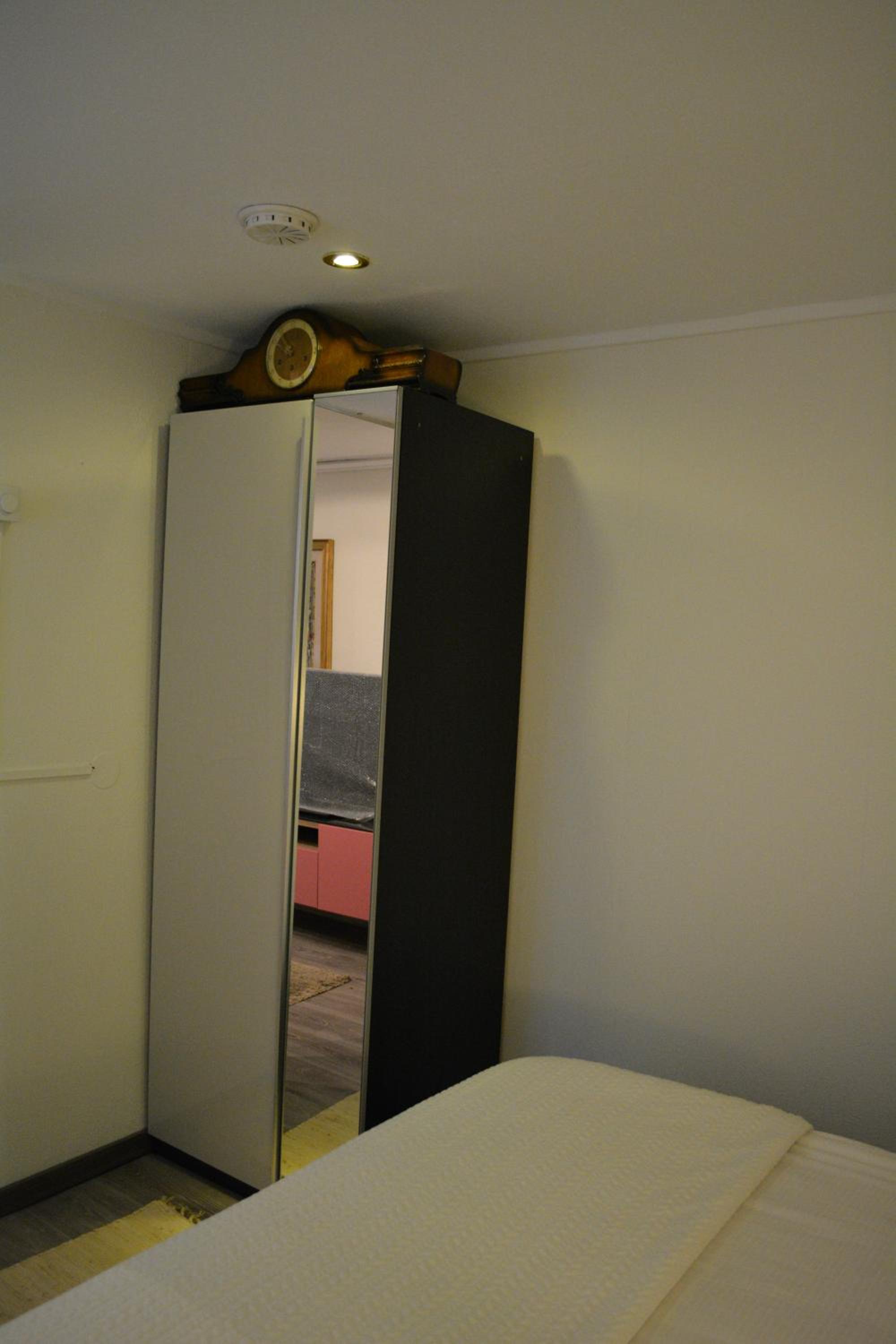 Suite 17 view 3