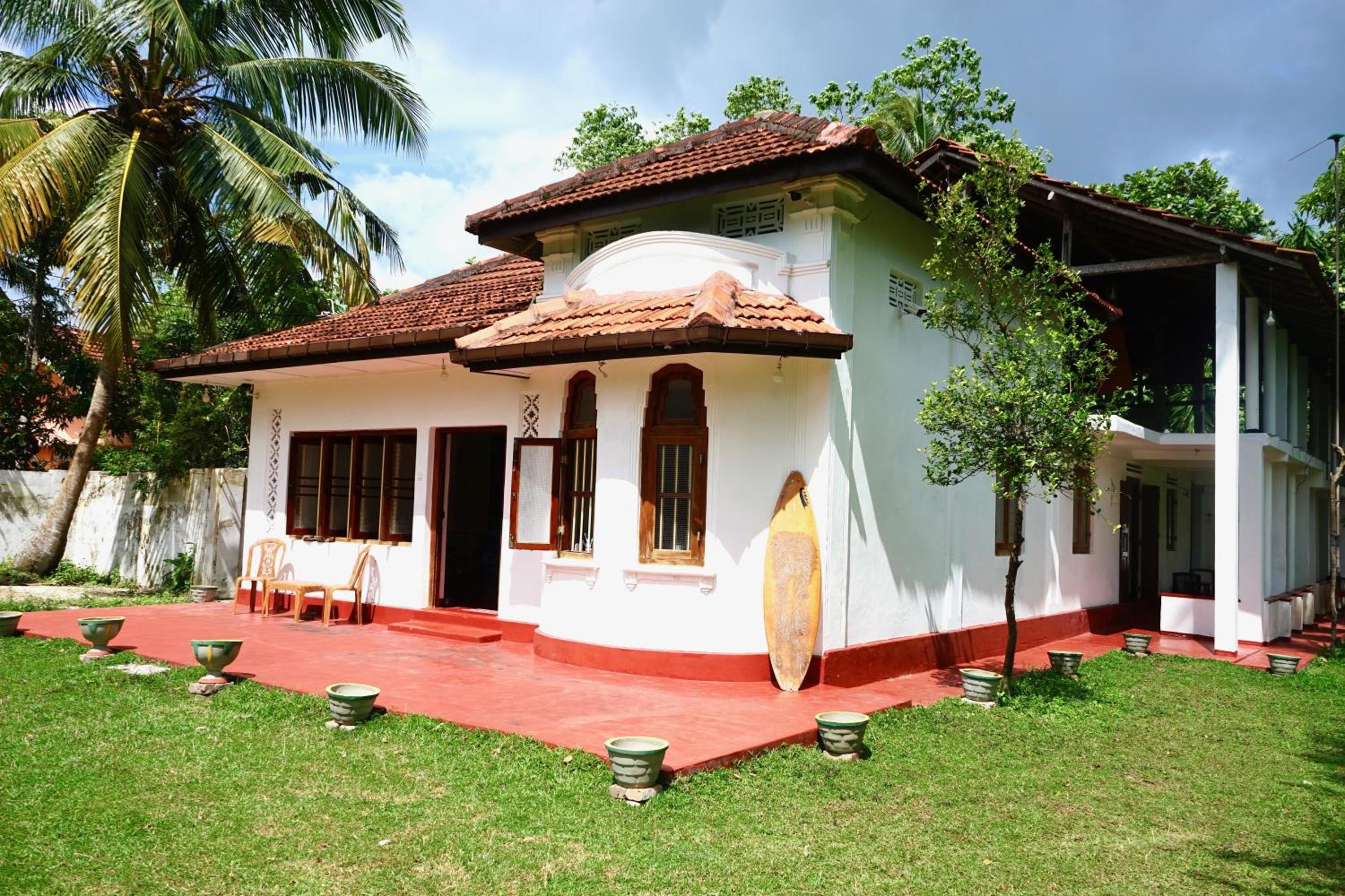 Siri medura surf yoga meditation guesthouse and hostel view 3