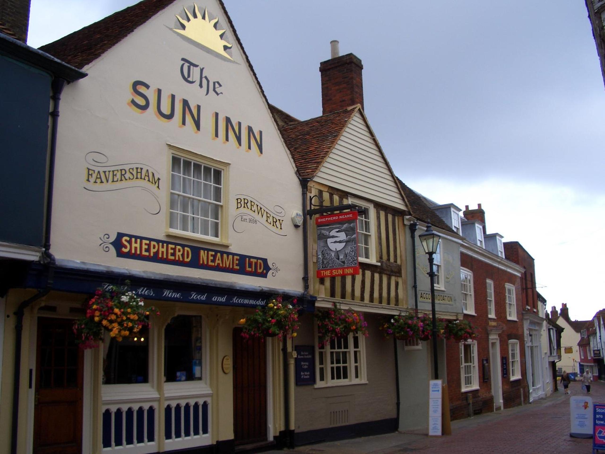 Hotel The Sun Inn - Image 1