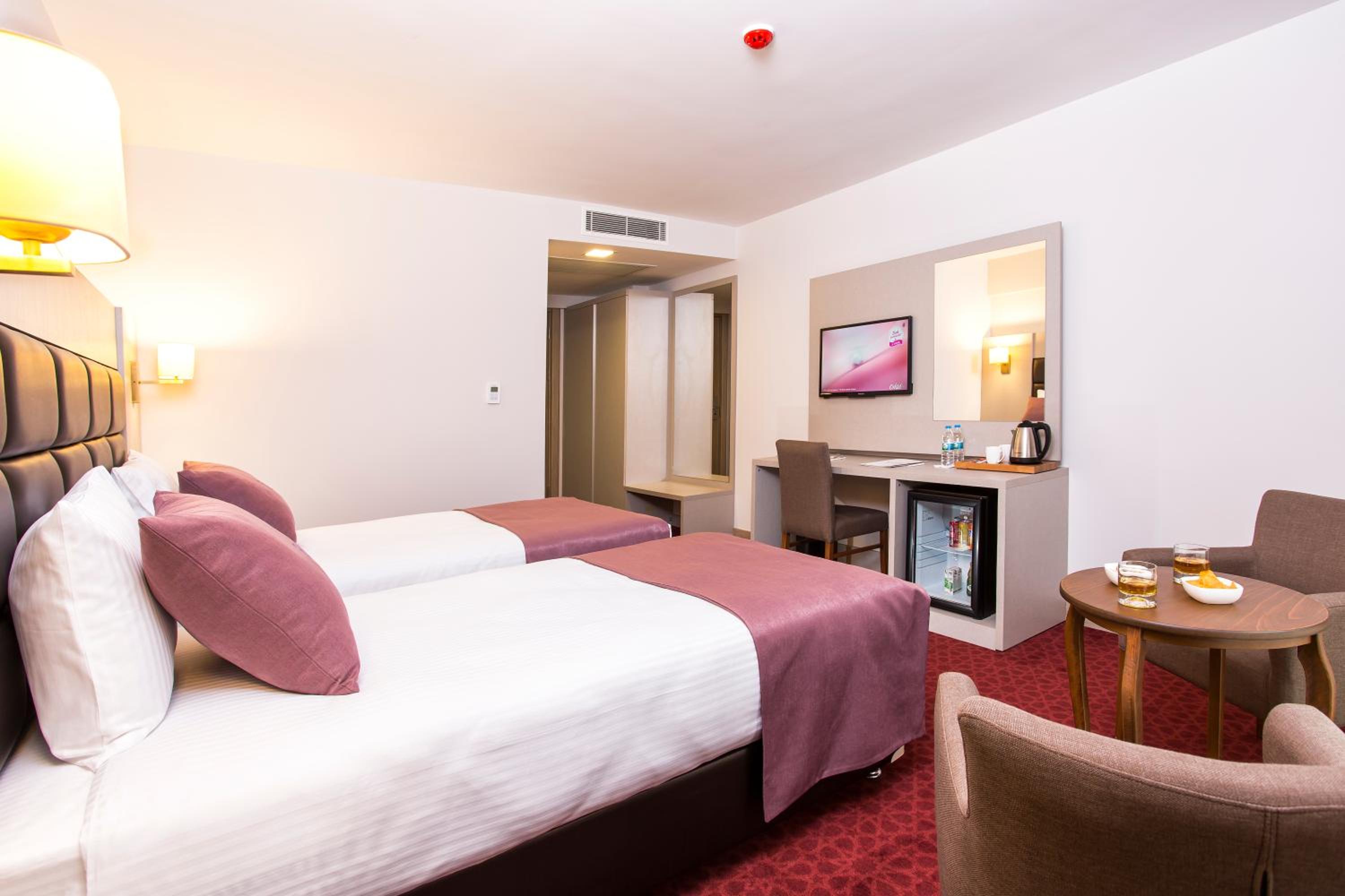 Perla Arya Hotel - Image 13