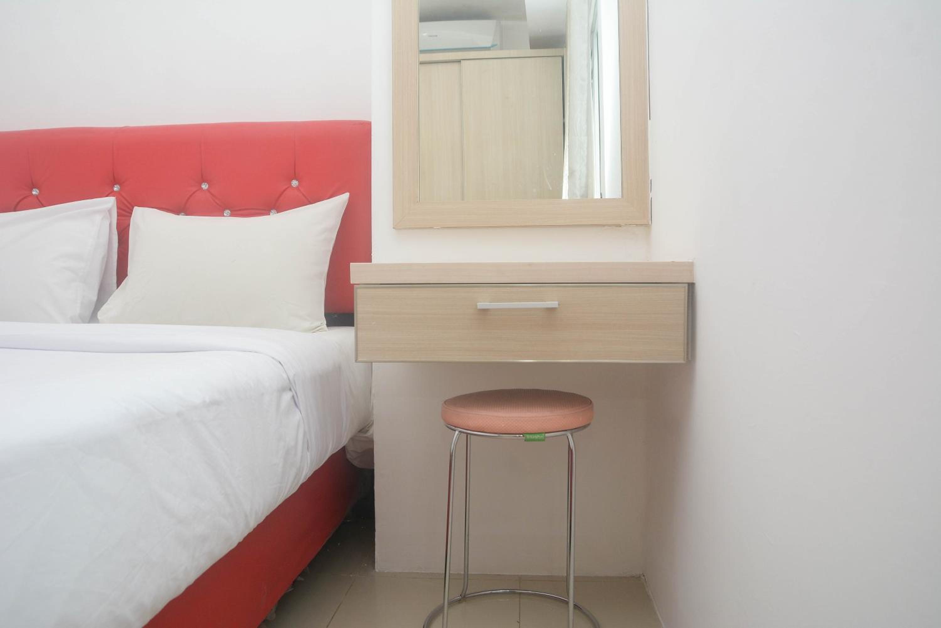 Cozy and Nice 1BR Bassura City Apartment By Travelio