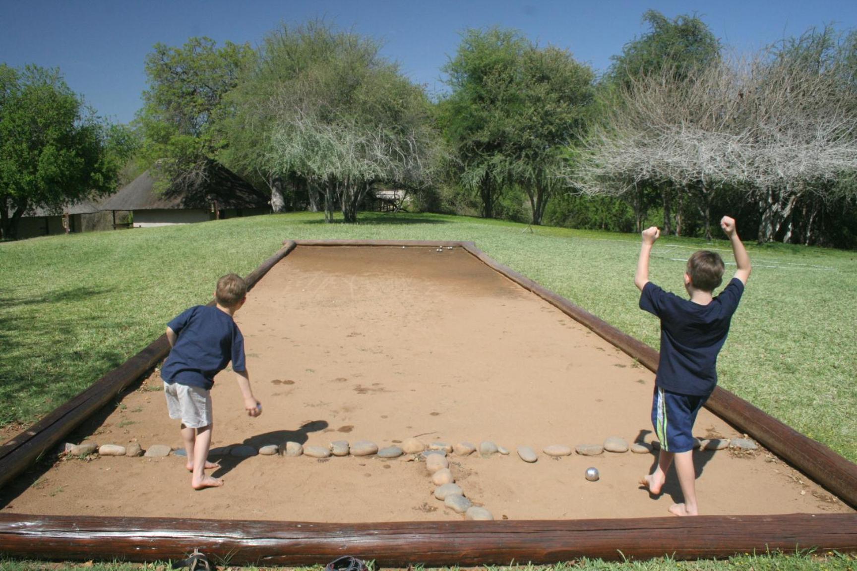 Nyati Safari Lodge