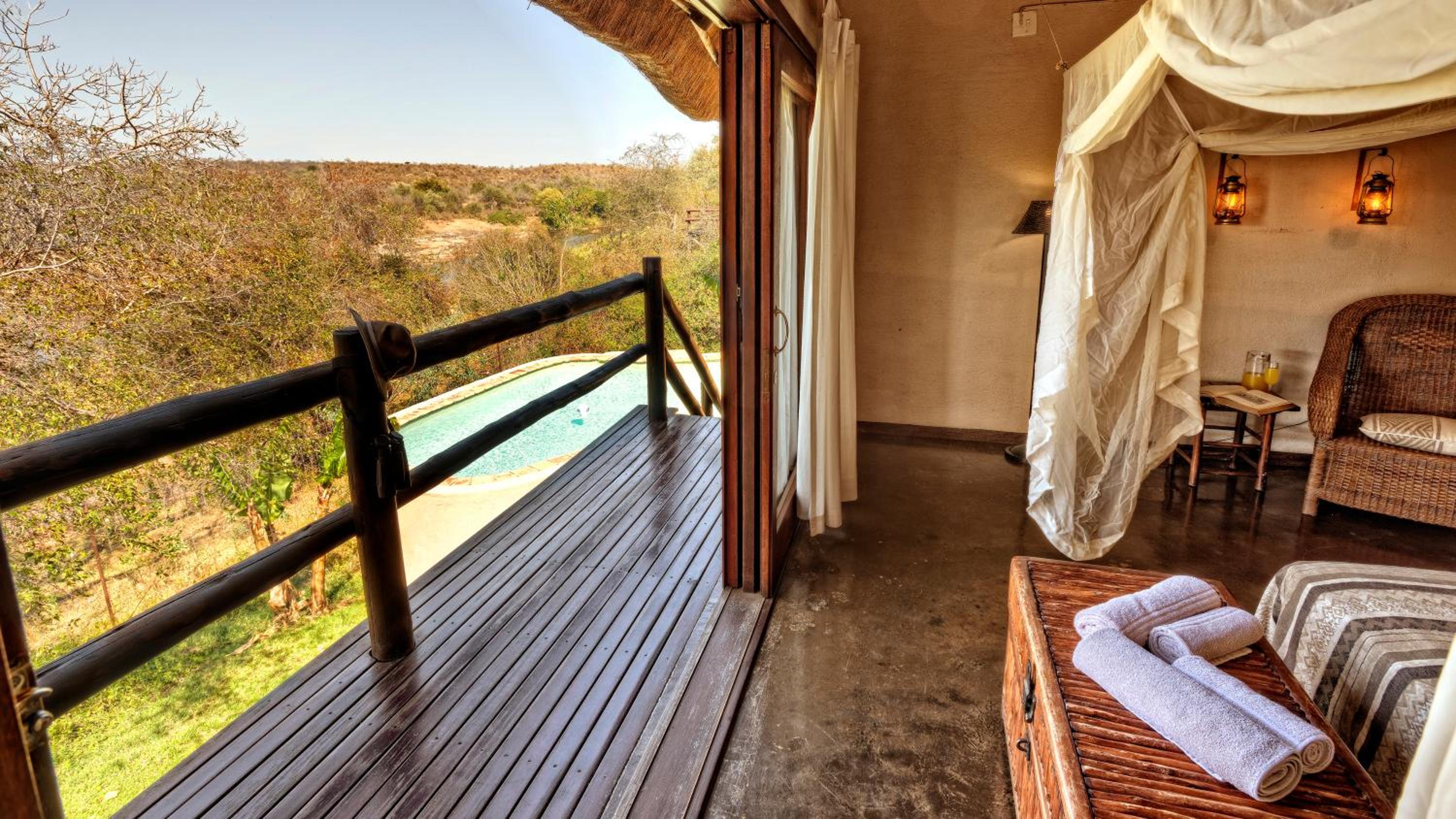 Nyati Safari Lodge