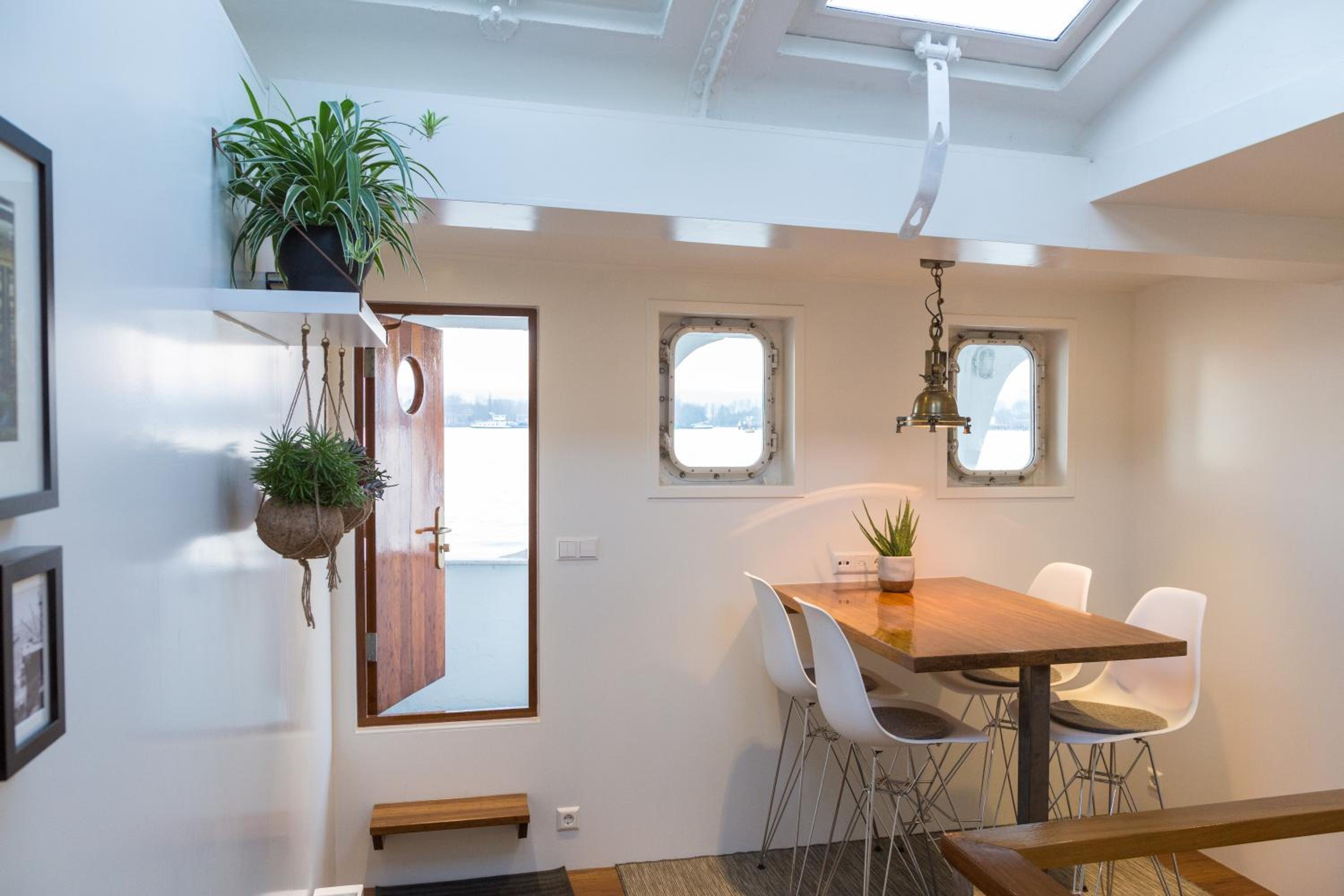 M/S Svalbard B&B