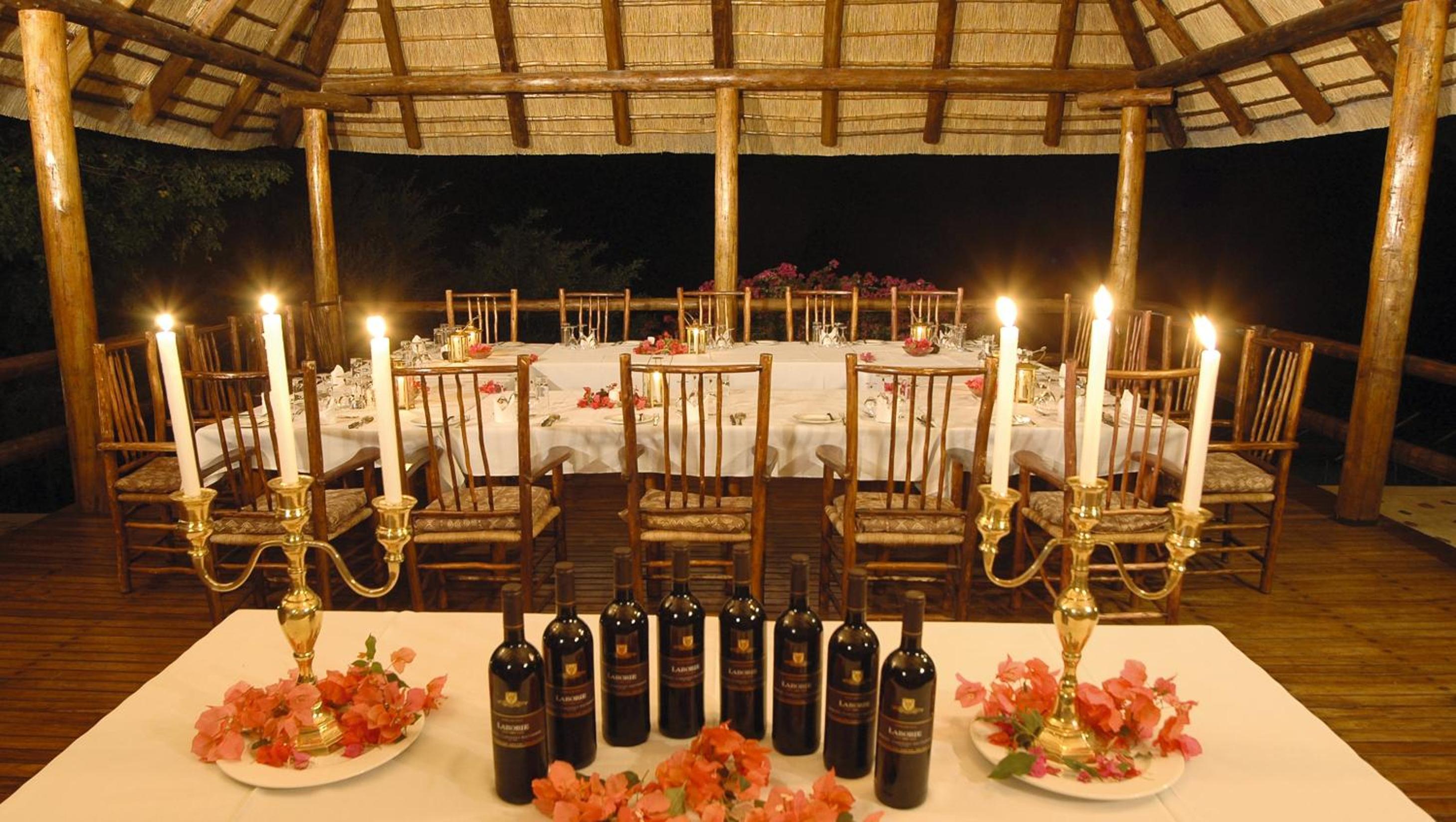 Nyati Safari Lodge