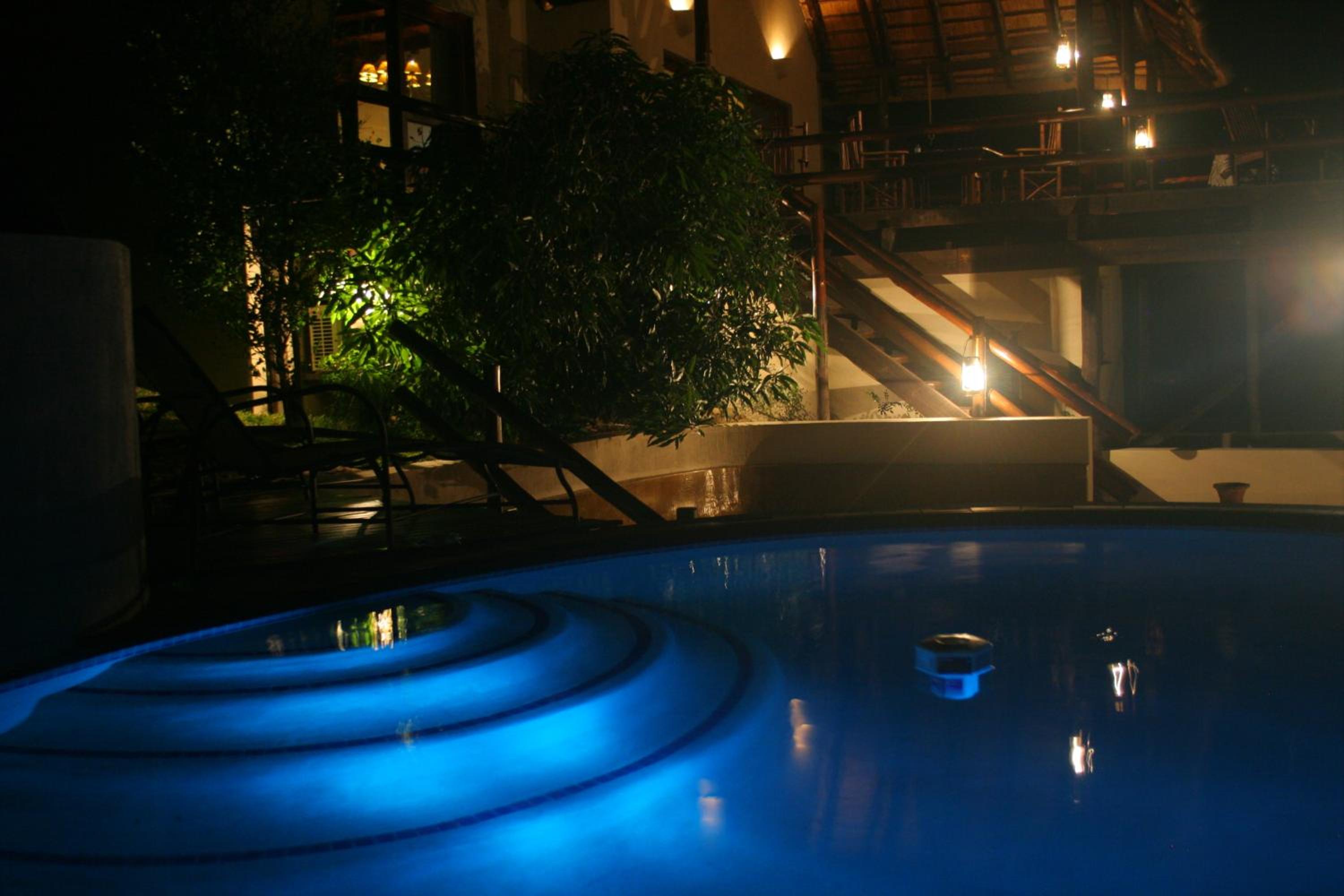 Nyati Safari Lodge