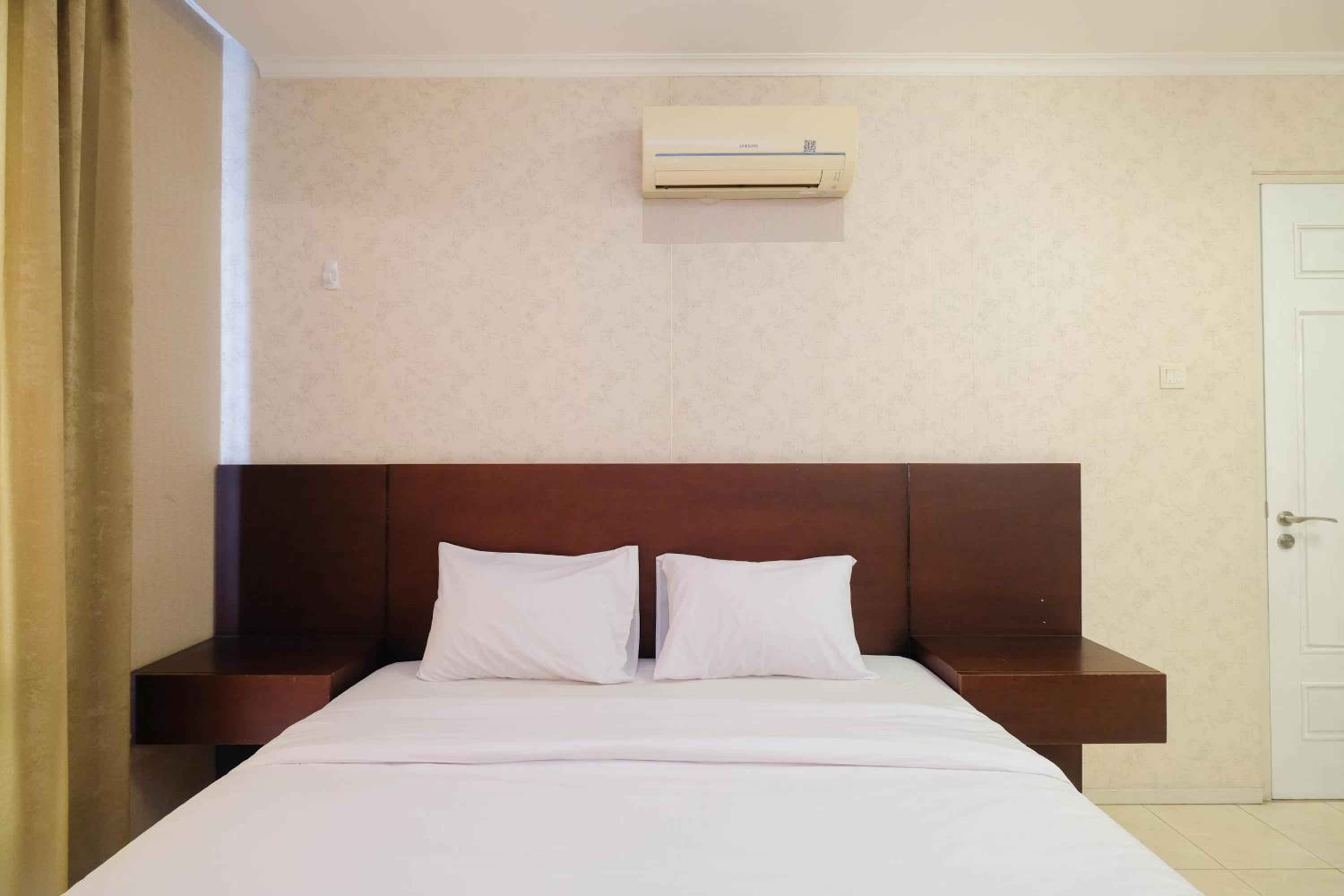 Nice and Homey 2BR Apartment at FX Residence By Travelio