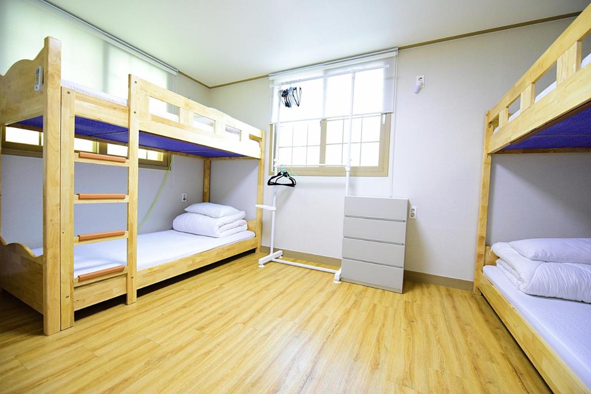 Ganderak Guesthouse
