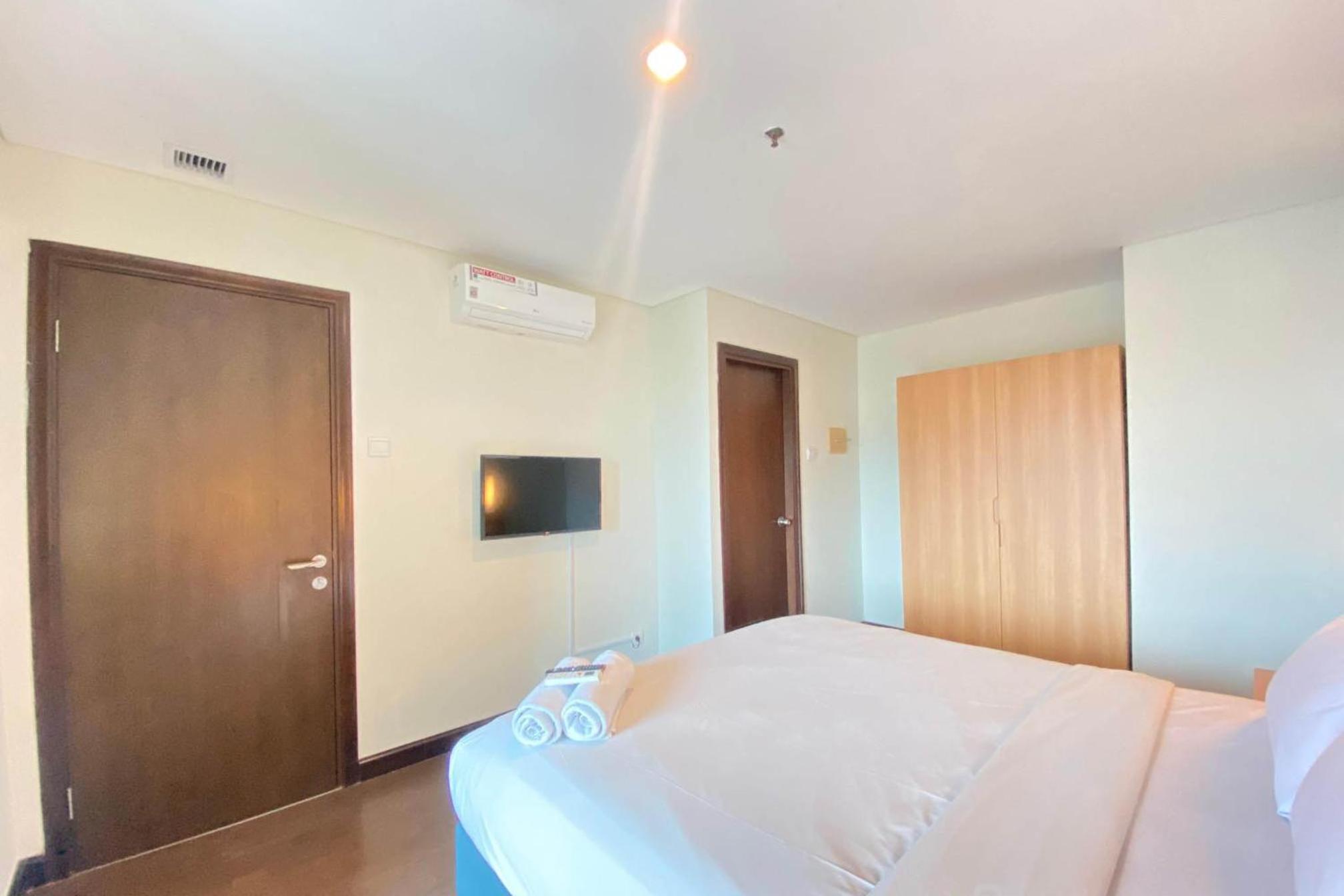 Spacious 2BR Apartment at El Royale near BIP By Travelio