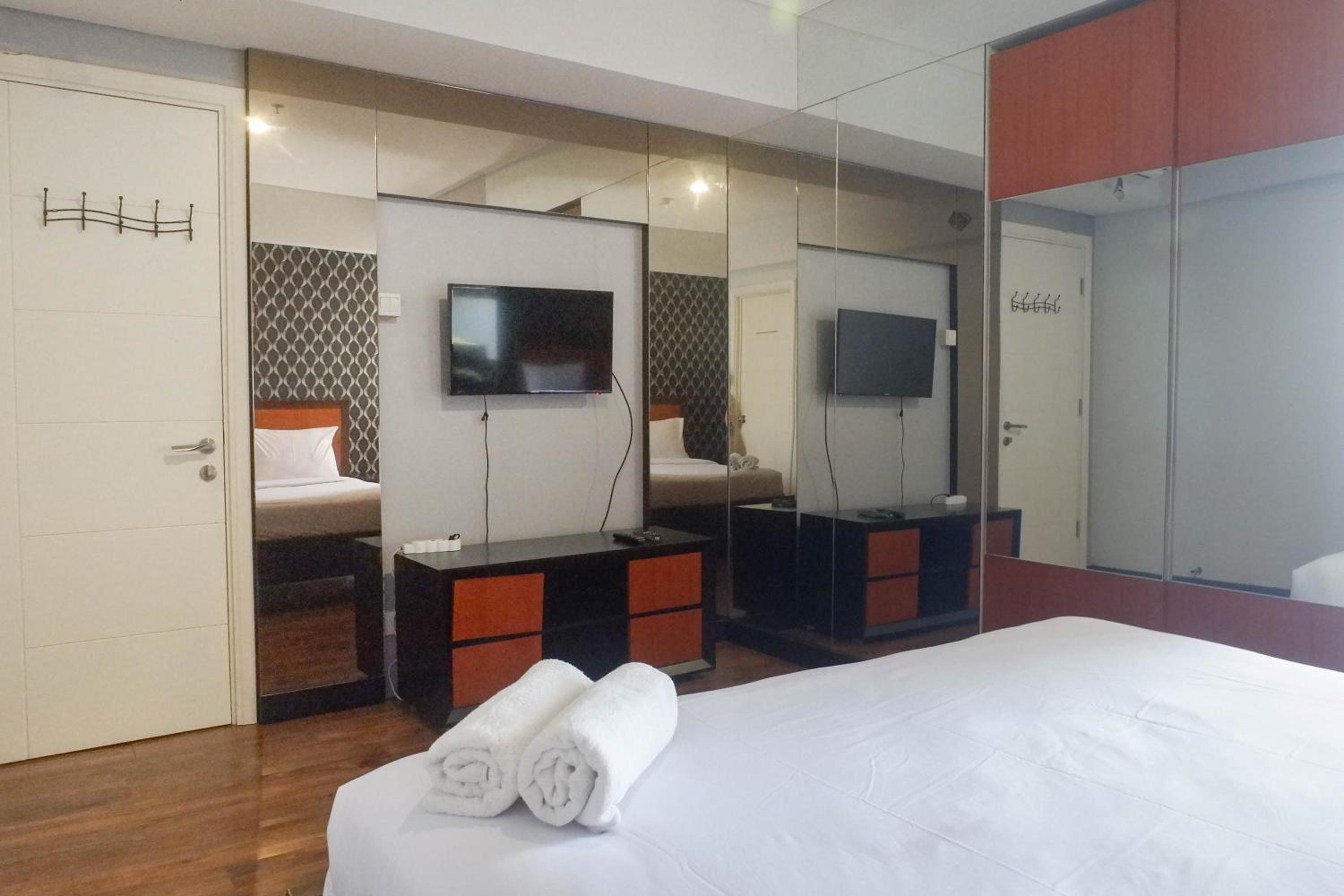 Vibrant and Luxurious 2BR Apartment at Trillium Residence Surabaya By Travelio