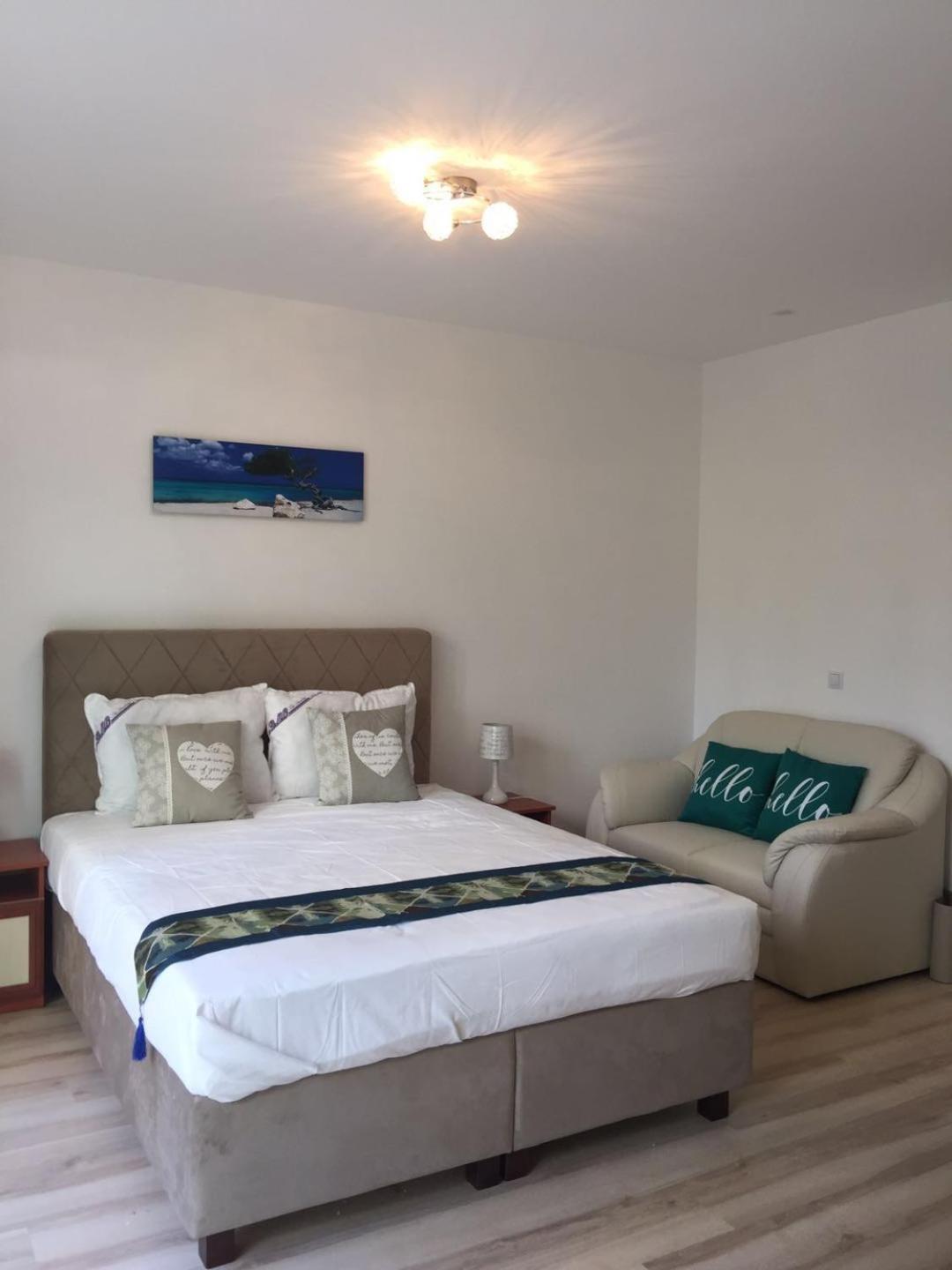Corvin Rose Apartment Hotel