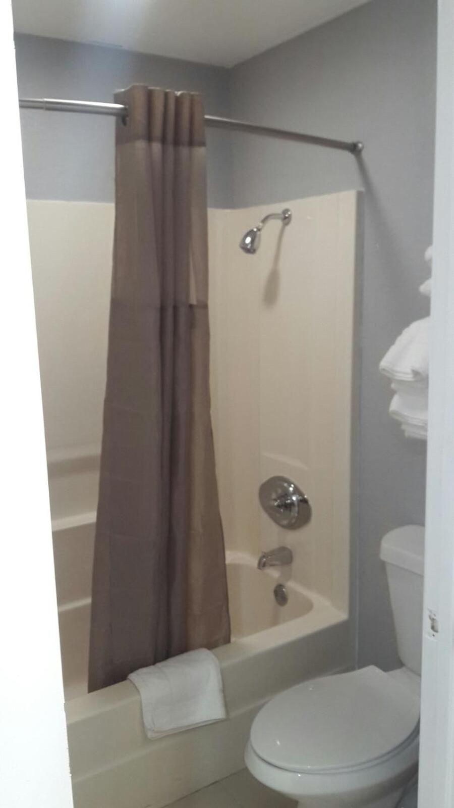 Paris Vacations - Paris Inn and Suites - Property Image 11