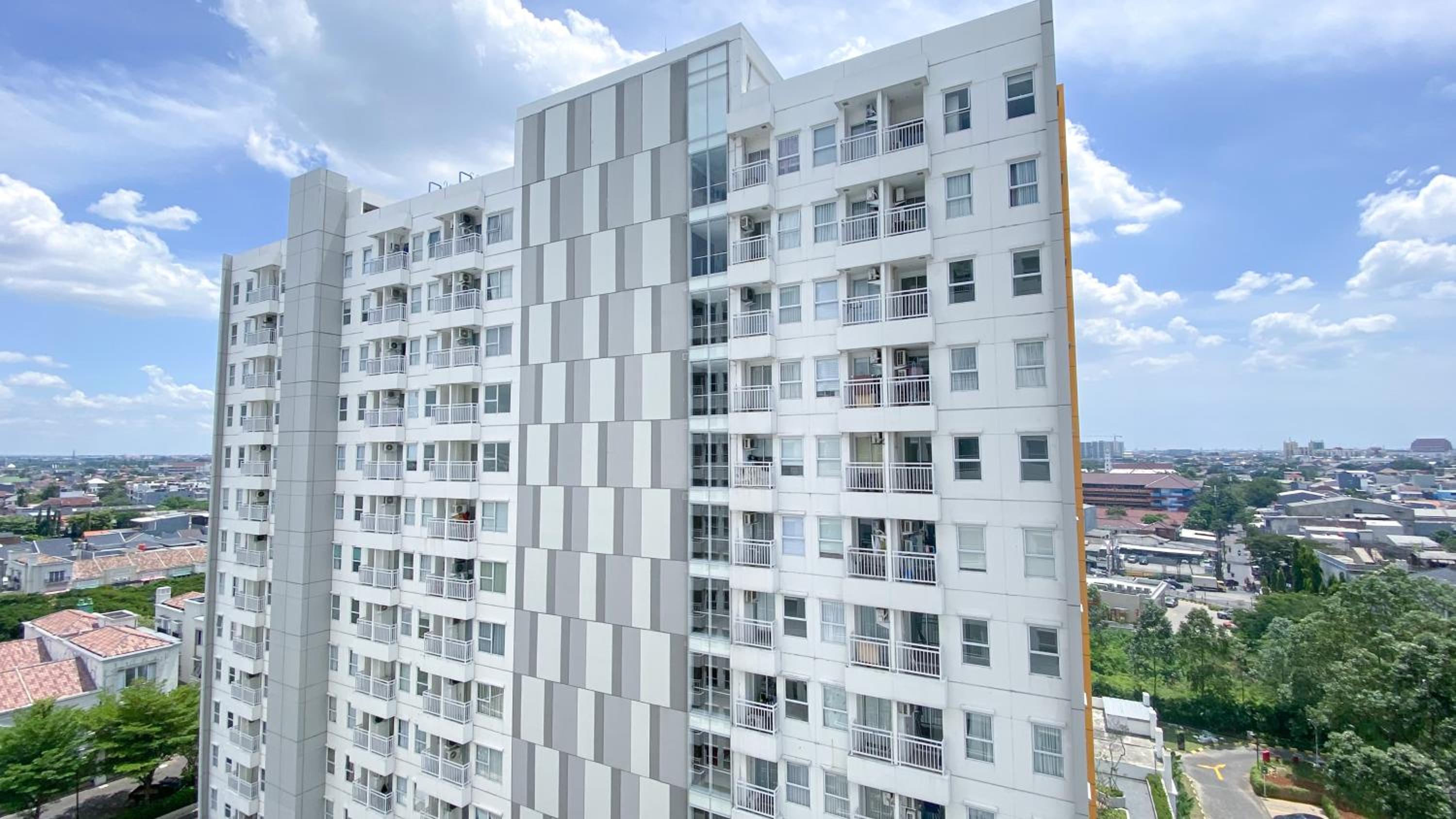 Modern Look and Comfy Studio Citra Living Apartment By Travelio