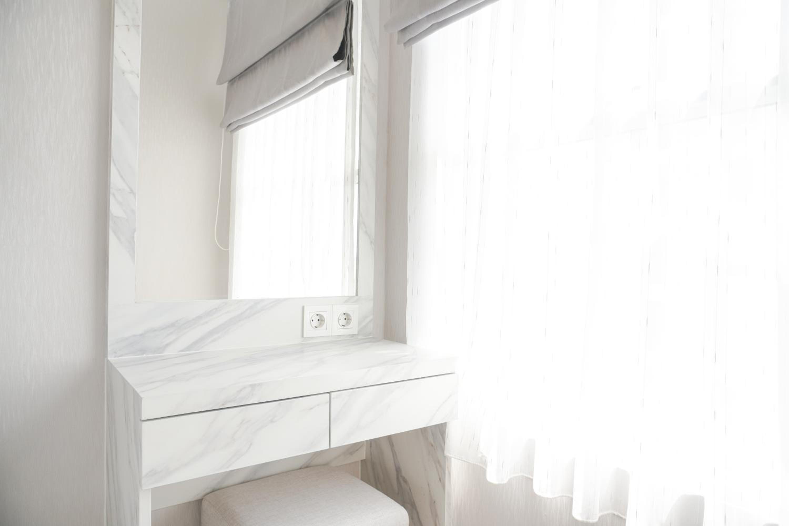 Modern Look and Comfy Studio Citra Living Apartment By Travelio