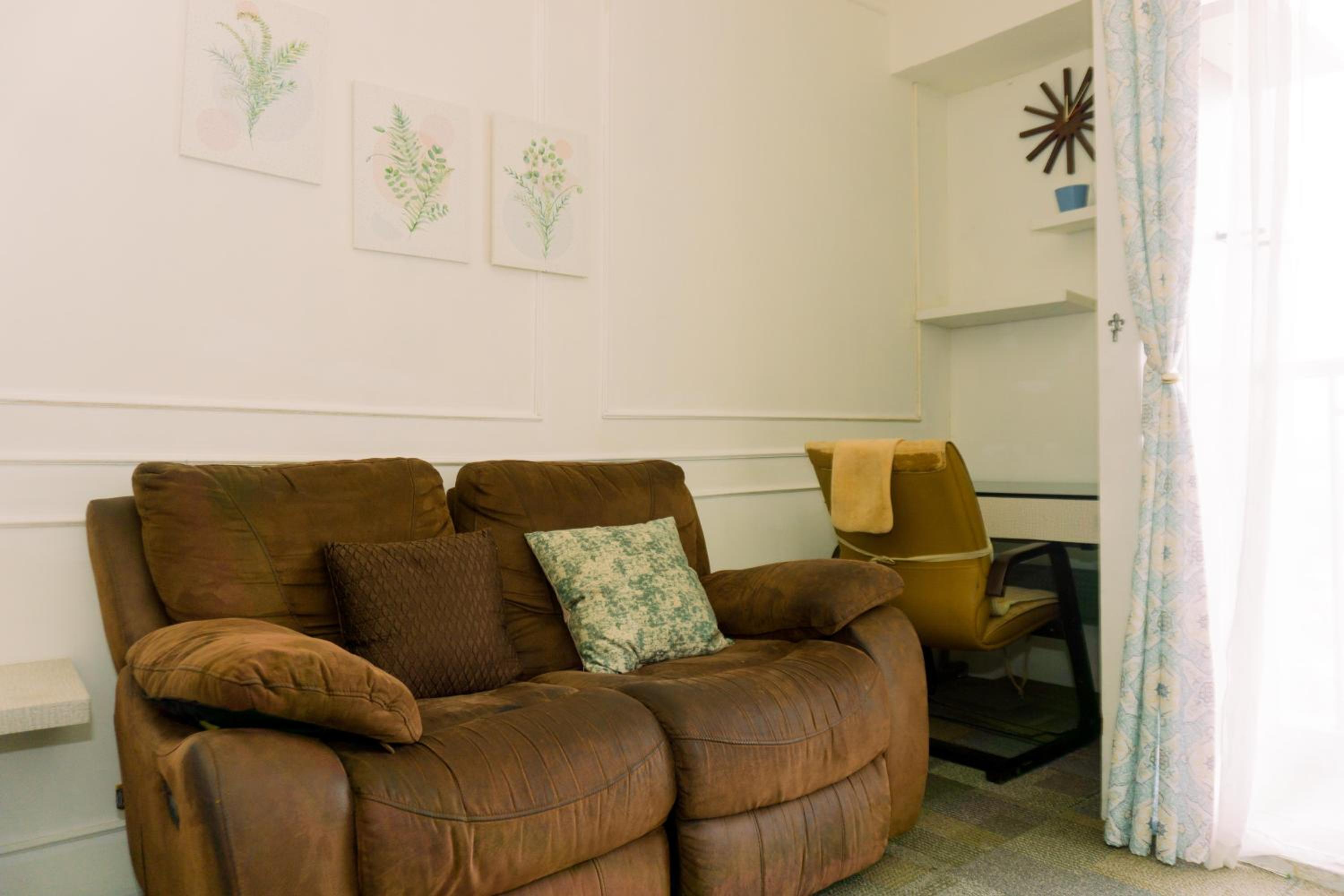 Nice and Homey 1BR at Serpong Greenview Apartment By Travelio