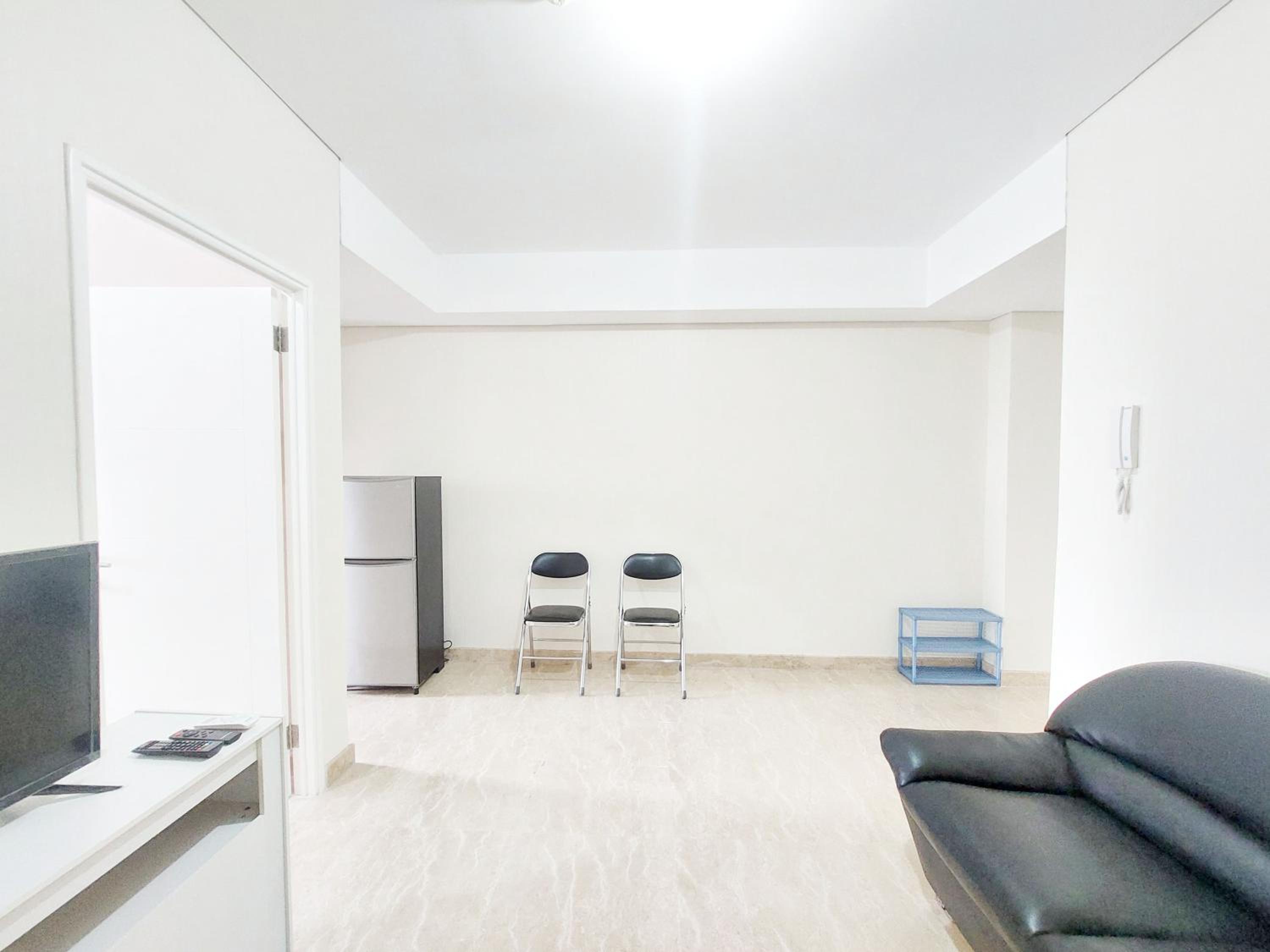 Comfort Stay 1BR at Podomoro City Deli Medan Apartment By Travelio