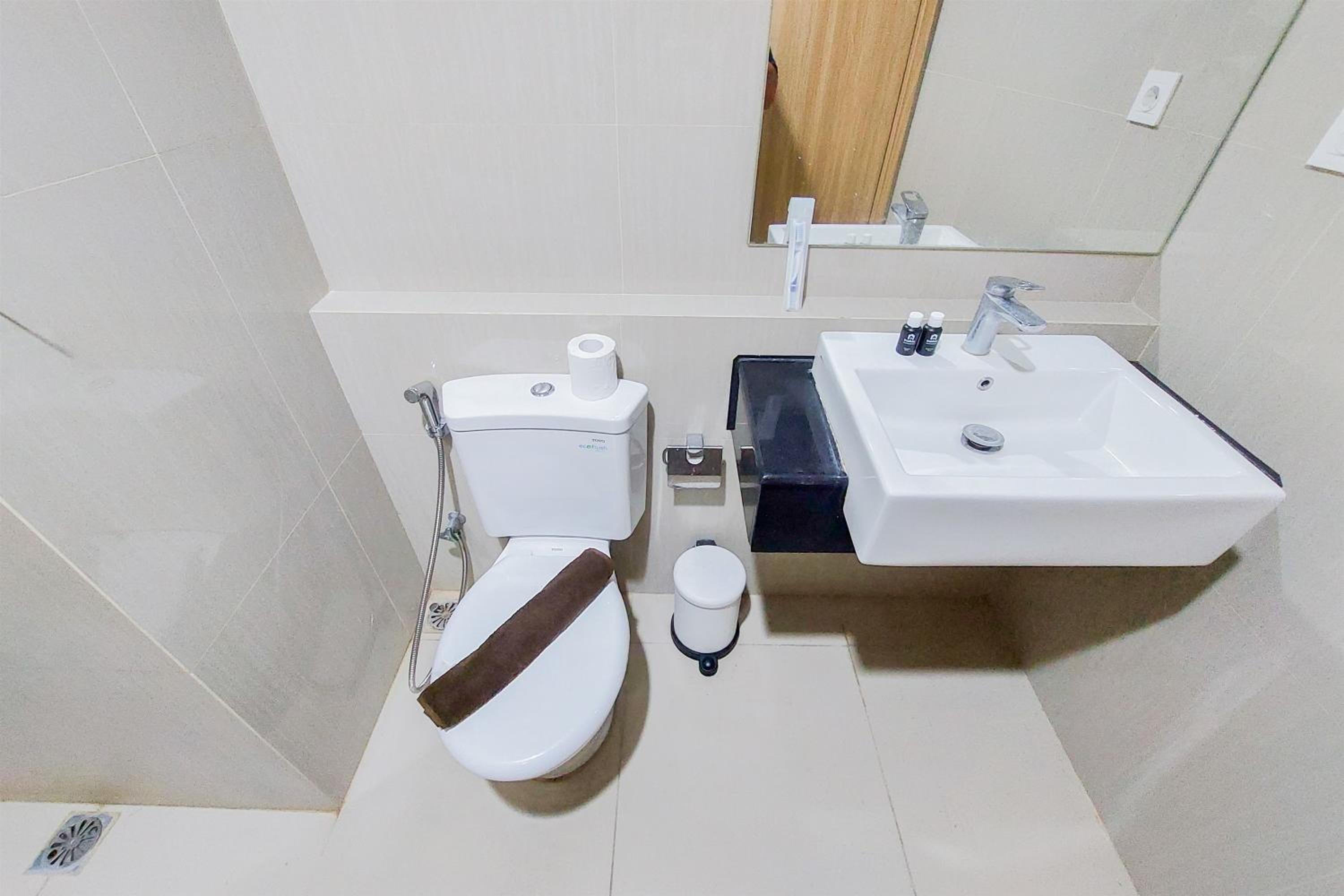 Comfort 1BR without Living Room Bintaro Embarcadero Apartment By Travelio