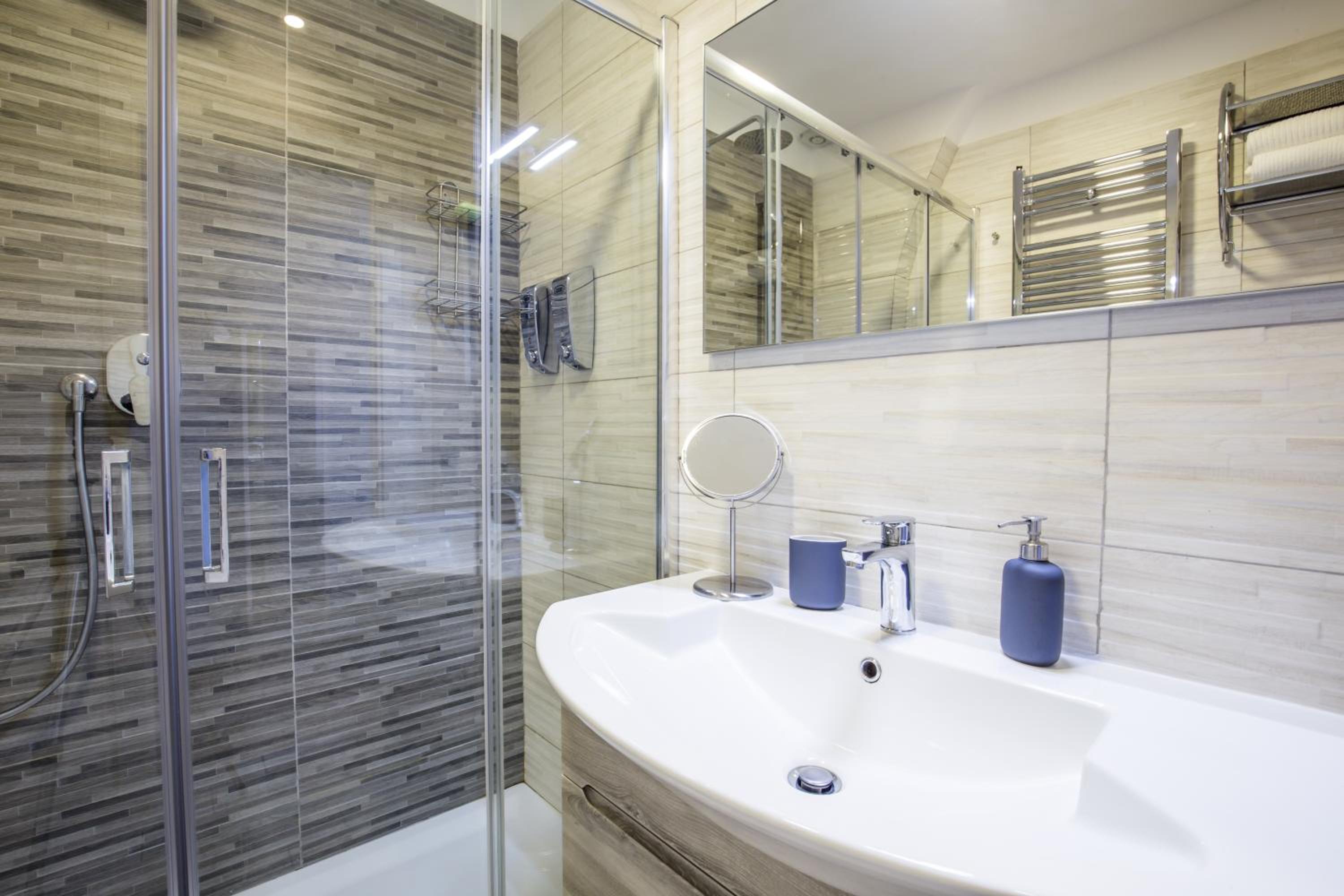 Parthenope Suite Rooms Vomero Vanvitelli a 2 min quartieri spagno via Toledo