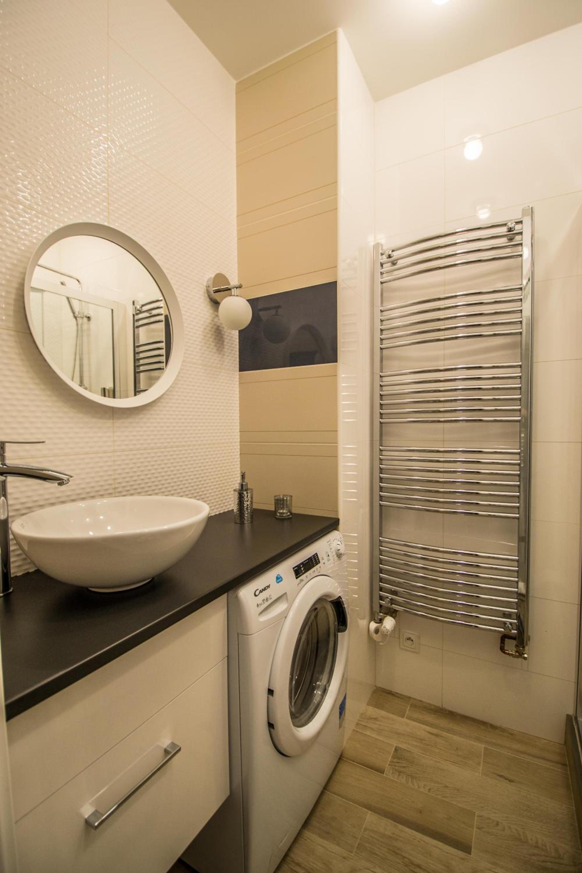 City Center Apartments near Synagogue