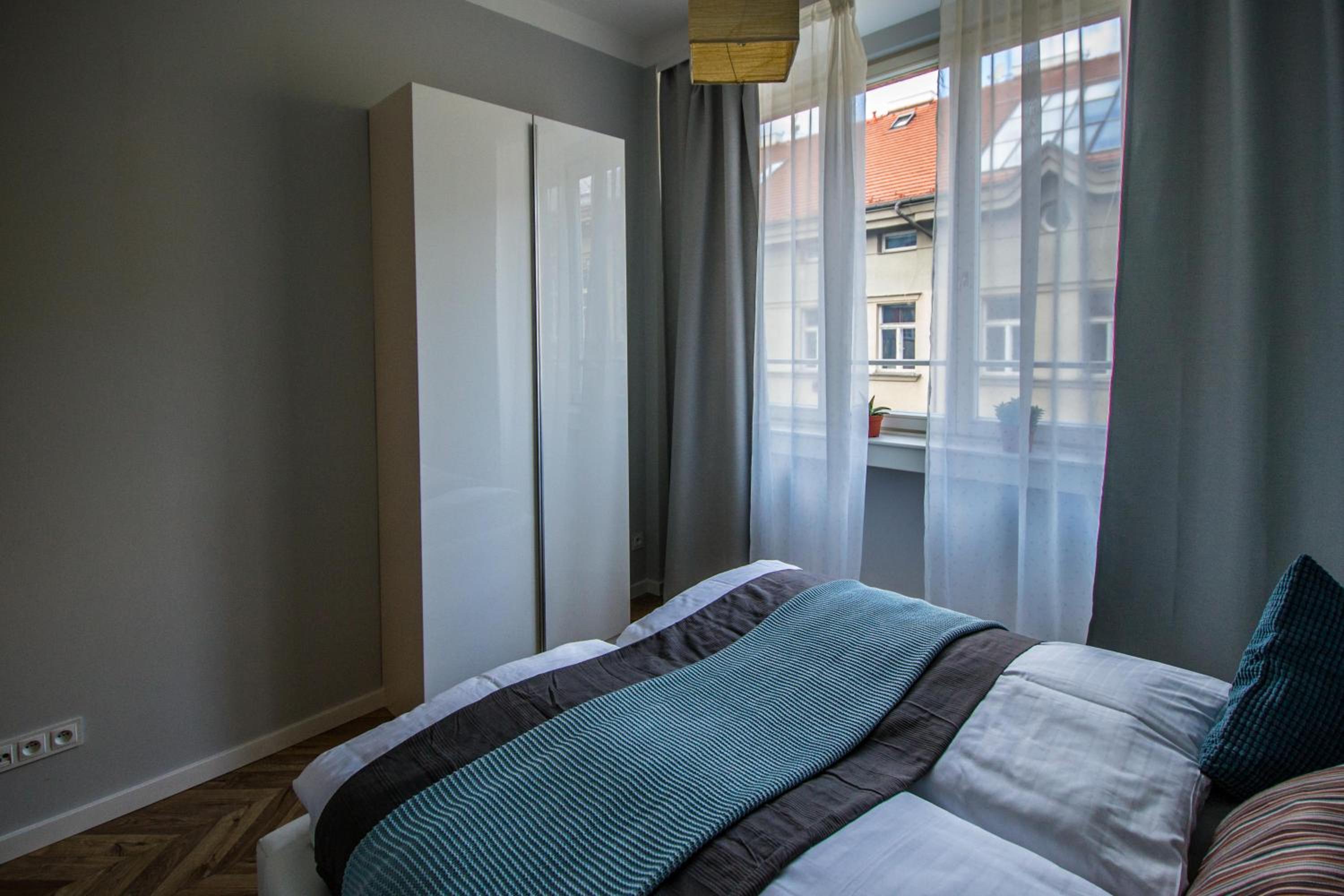City Center Apartments near Synagogue