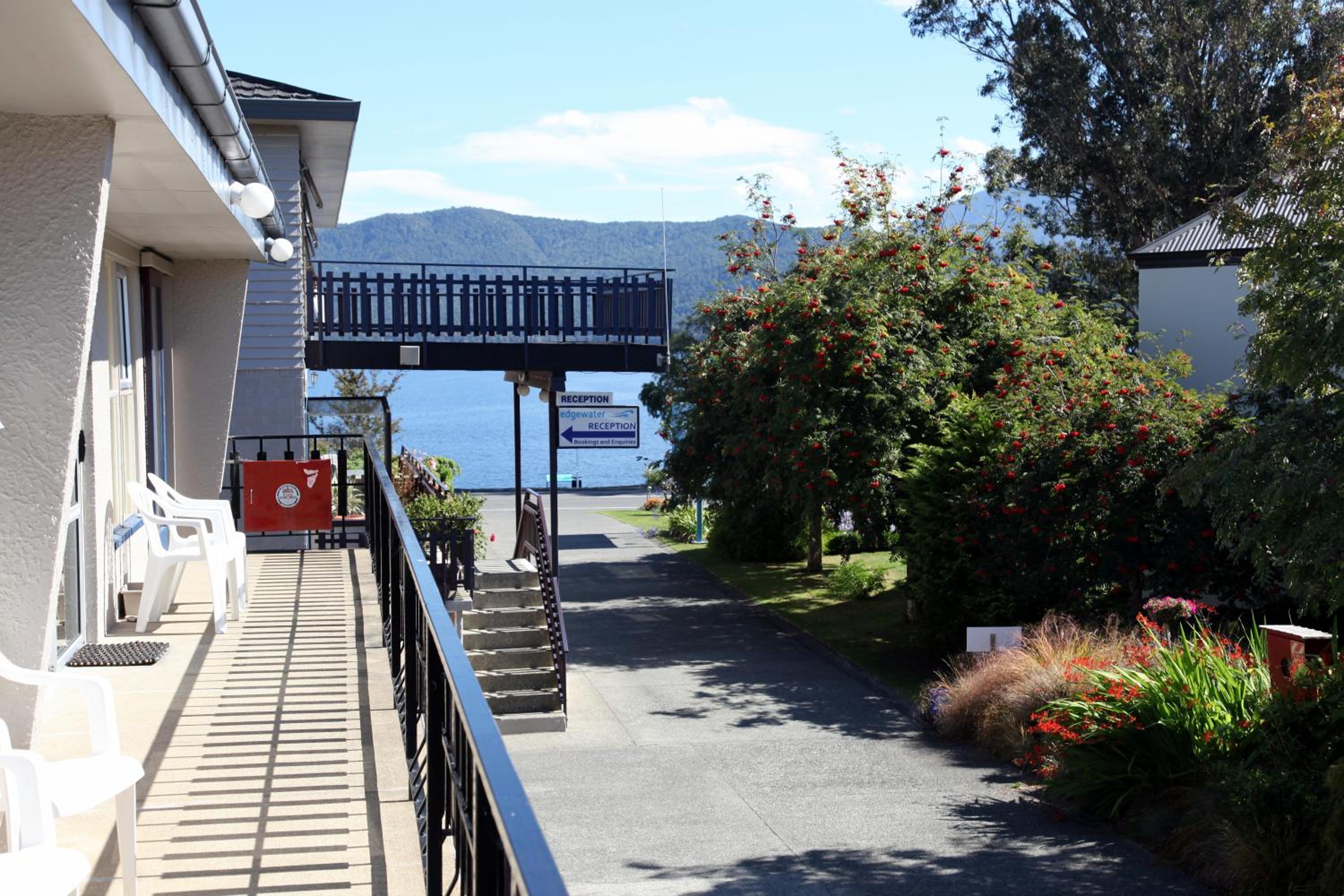 Edgewater Motel