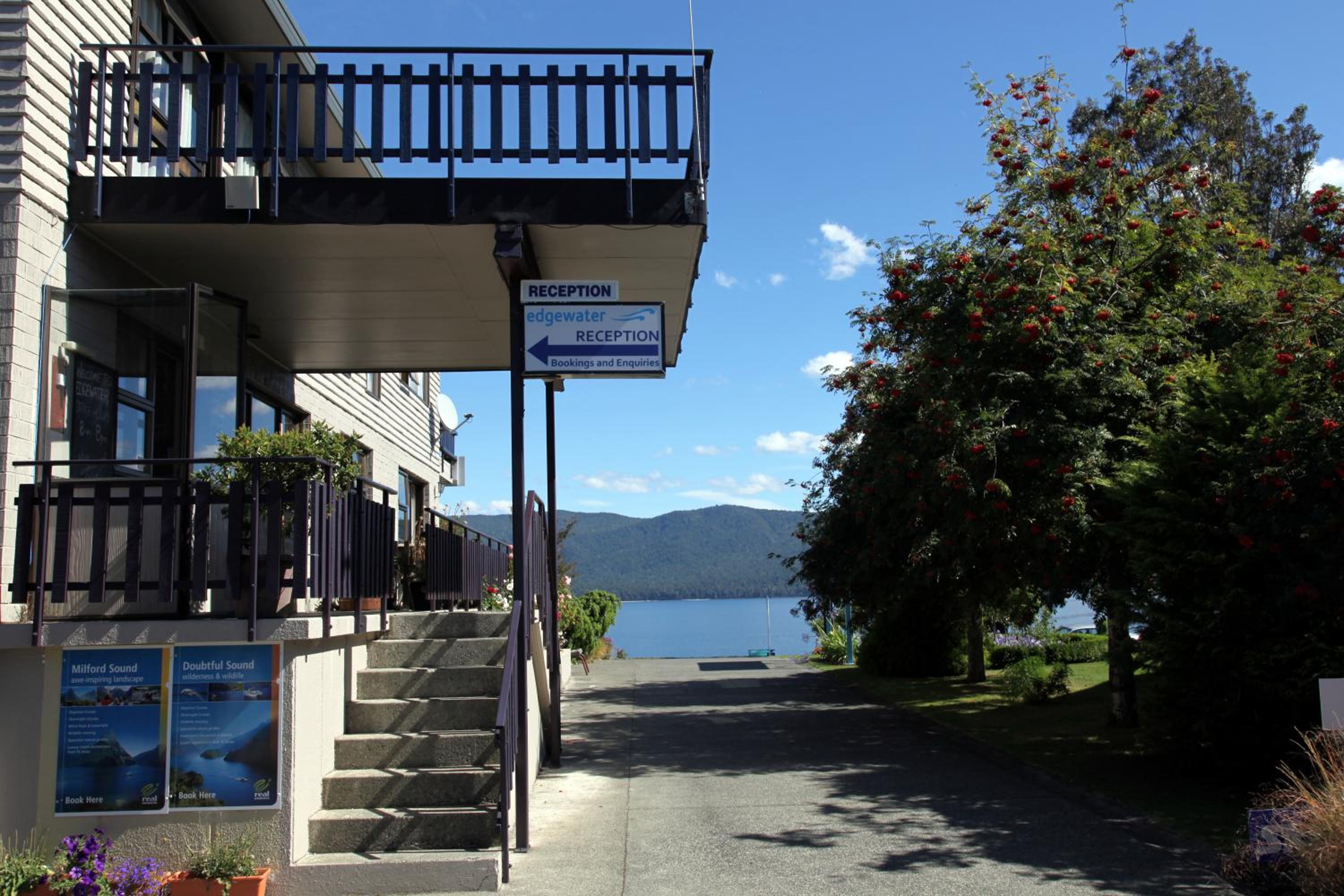 Edgewater Motel