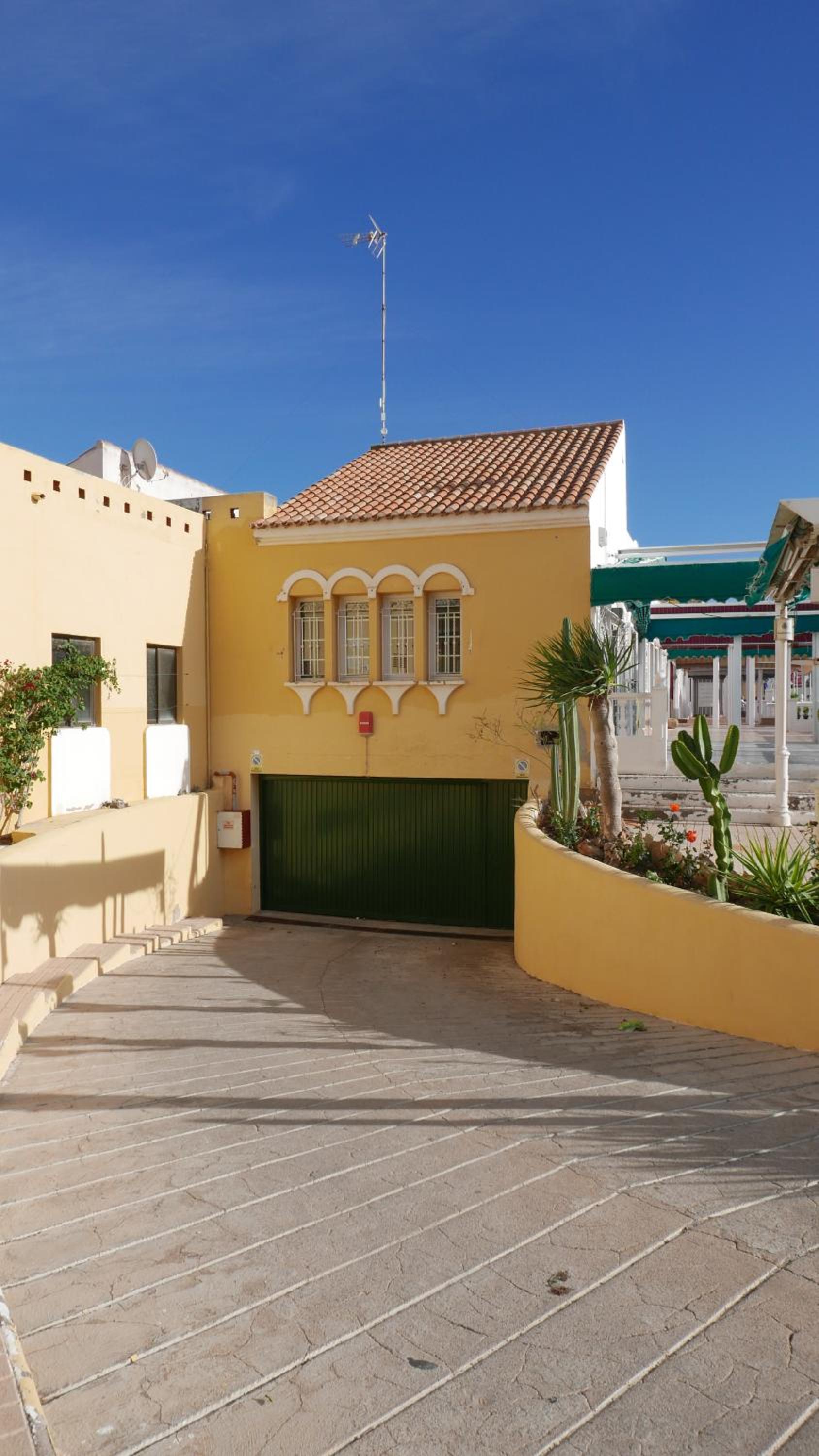Apartamentos Roquetas Beach