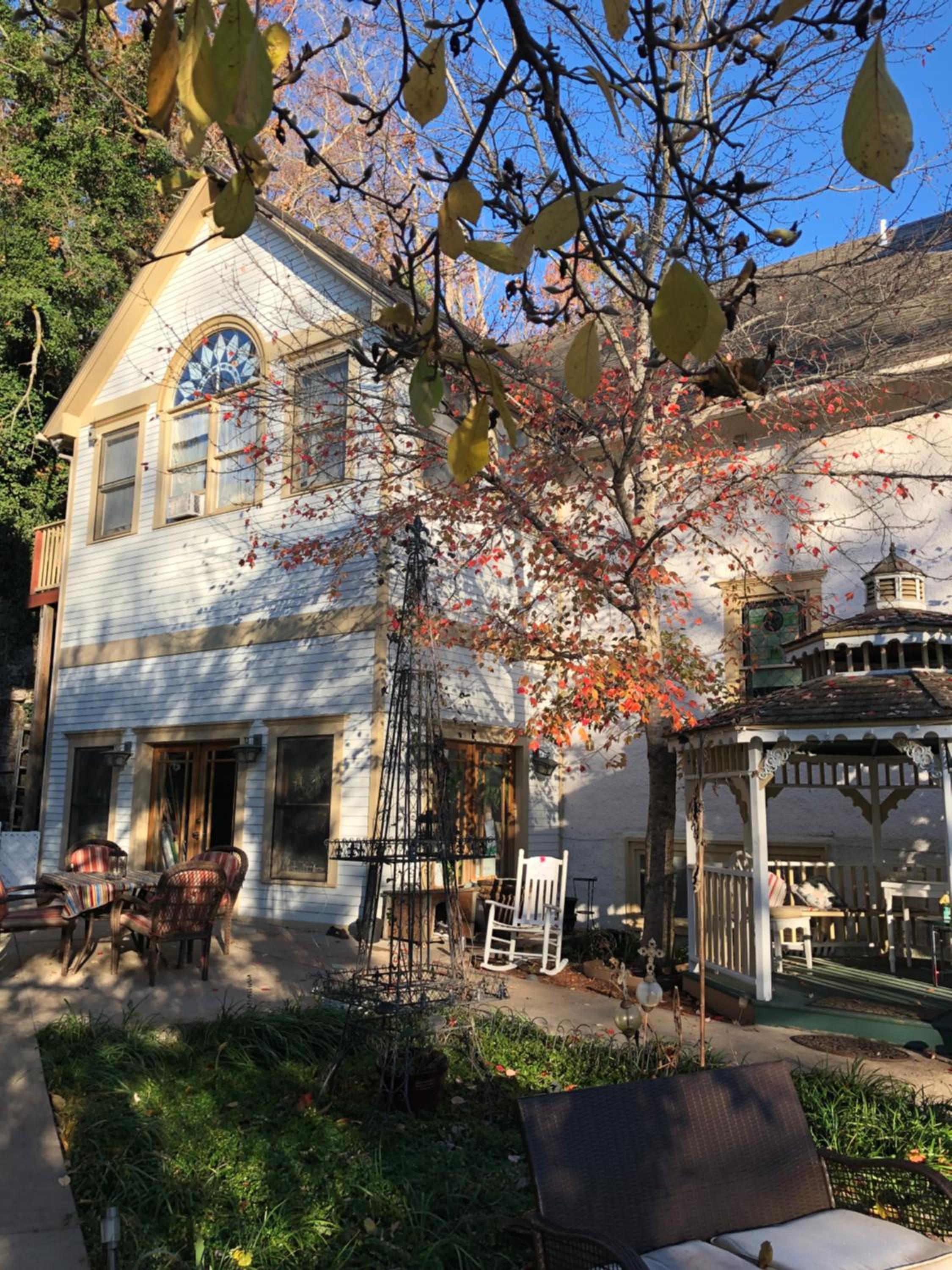 All Seasons Inn