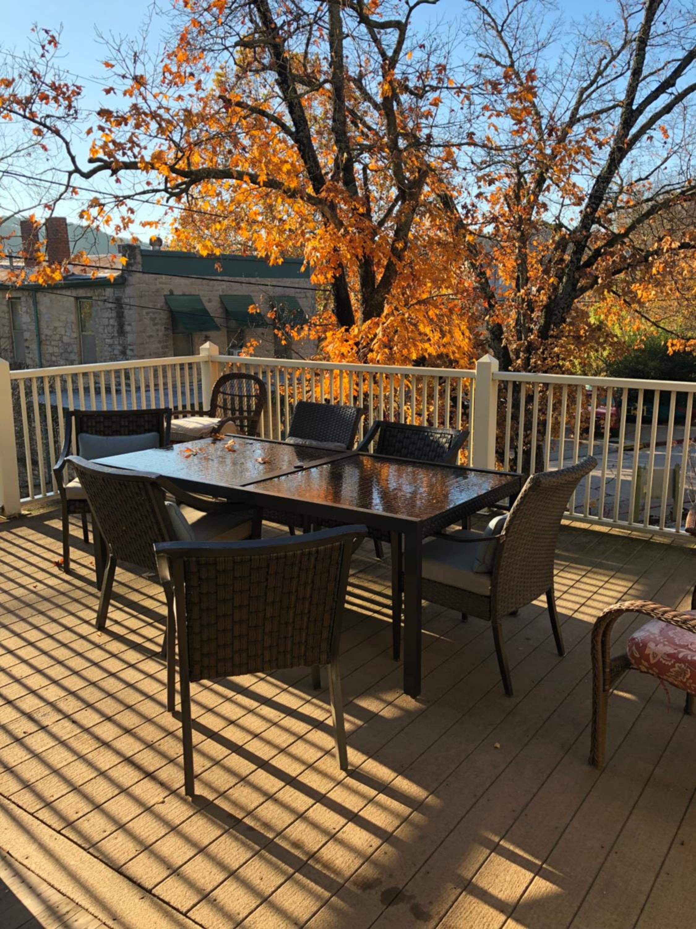 All Seasons Inn