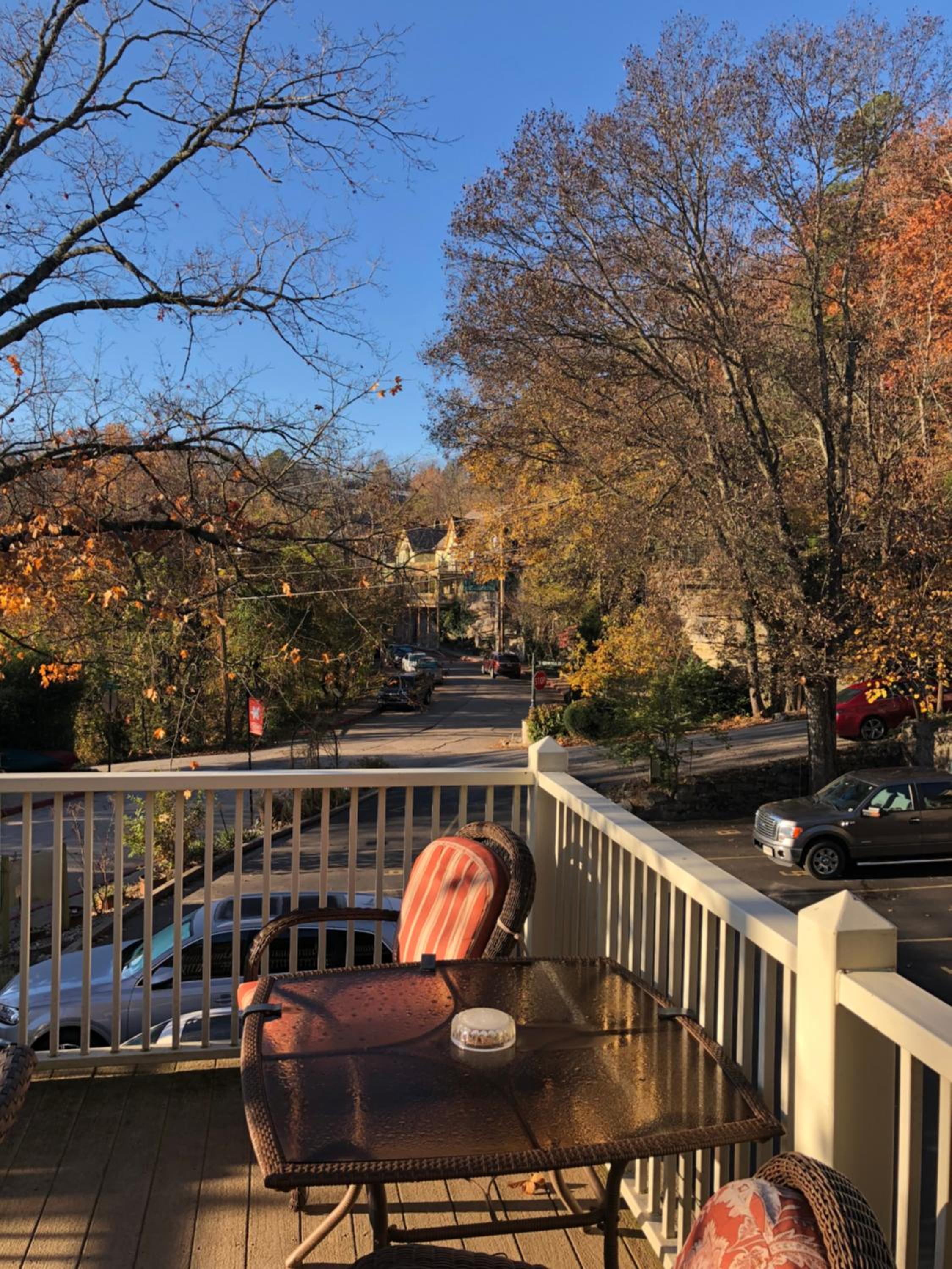 All Seasons Inn