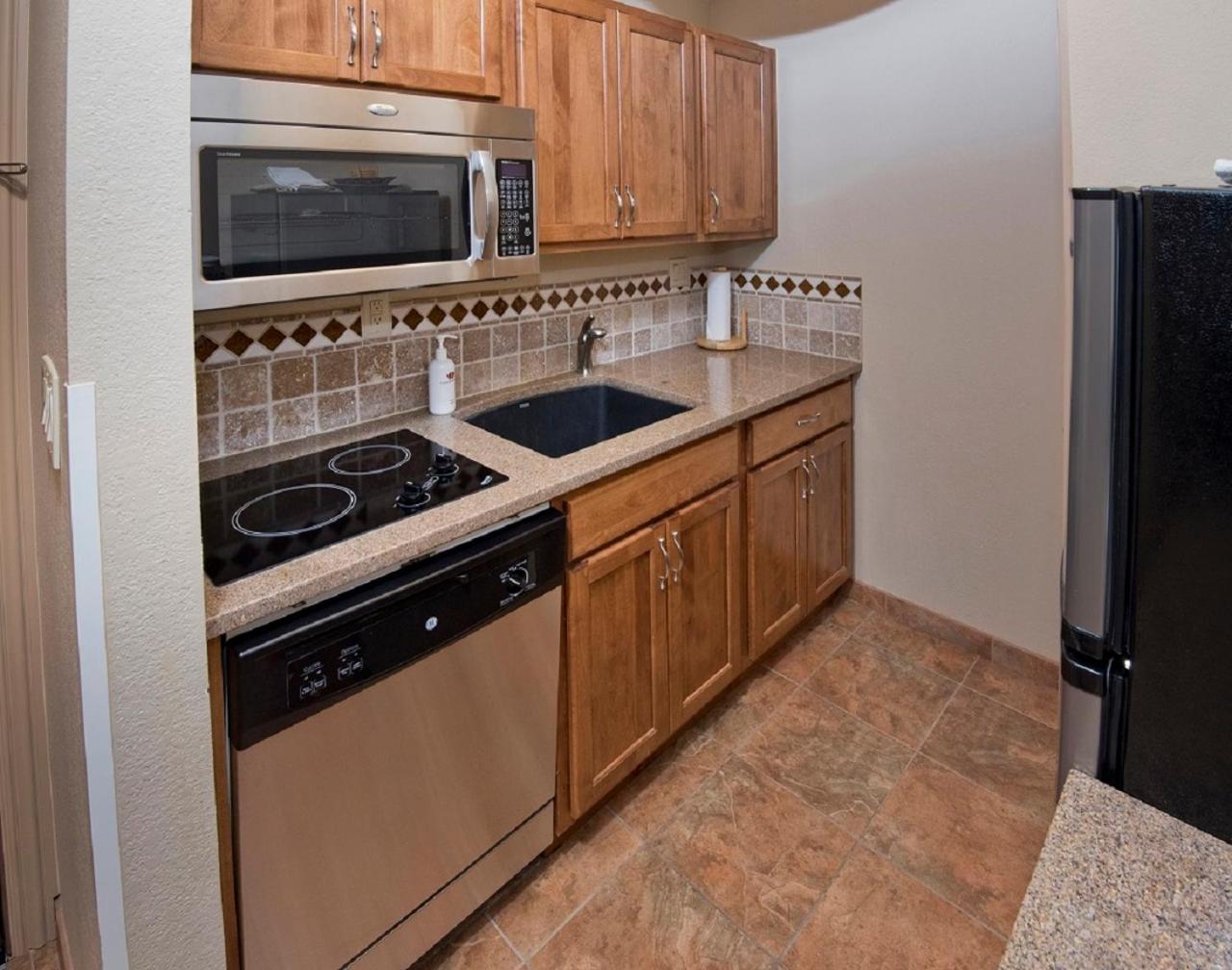 Falcon Point - Property Image 2