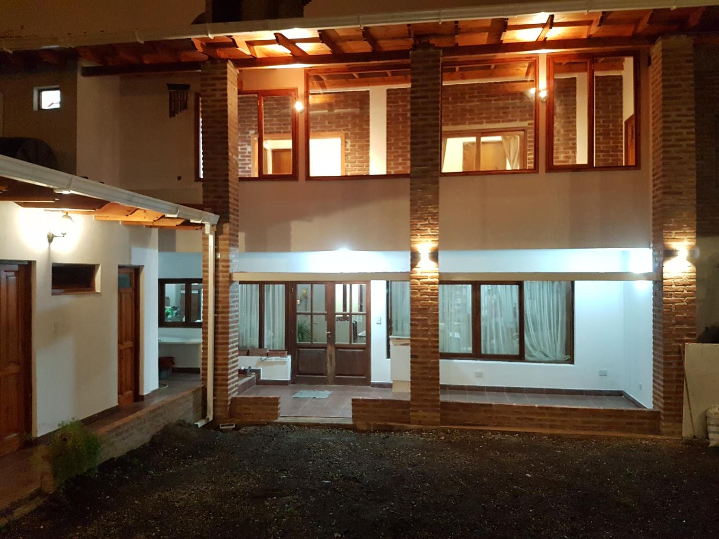 Accueillant Auberge Salta