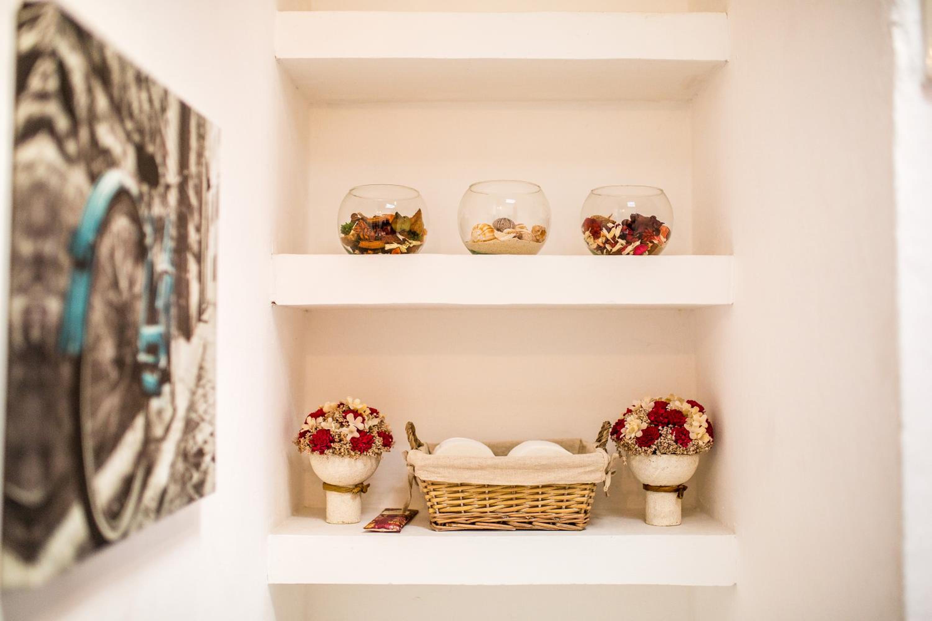 Casa Blanca Boutique & Organic