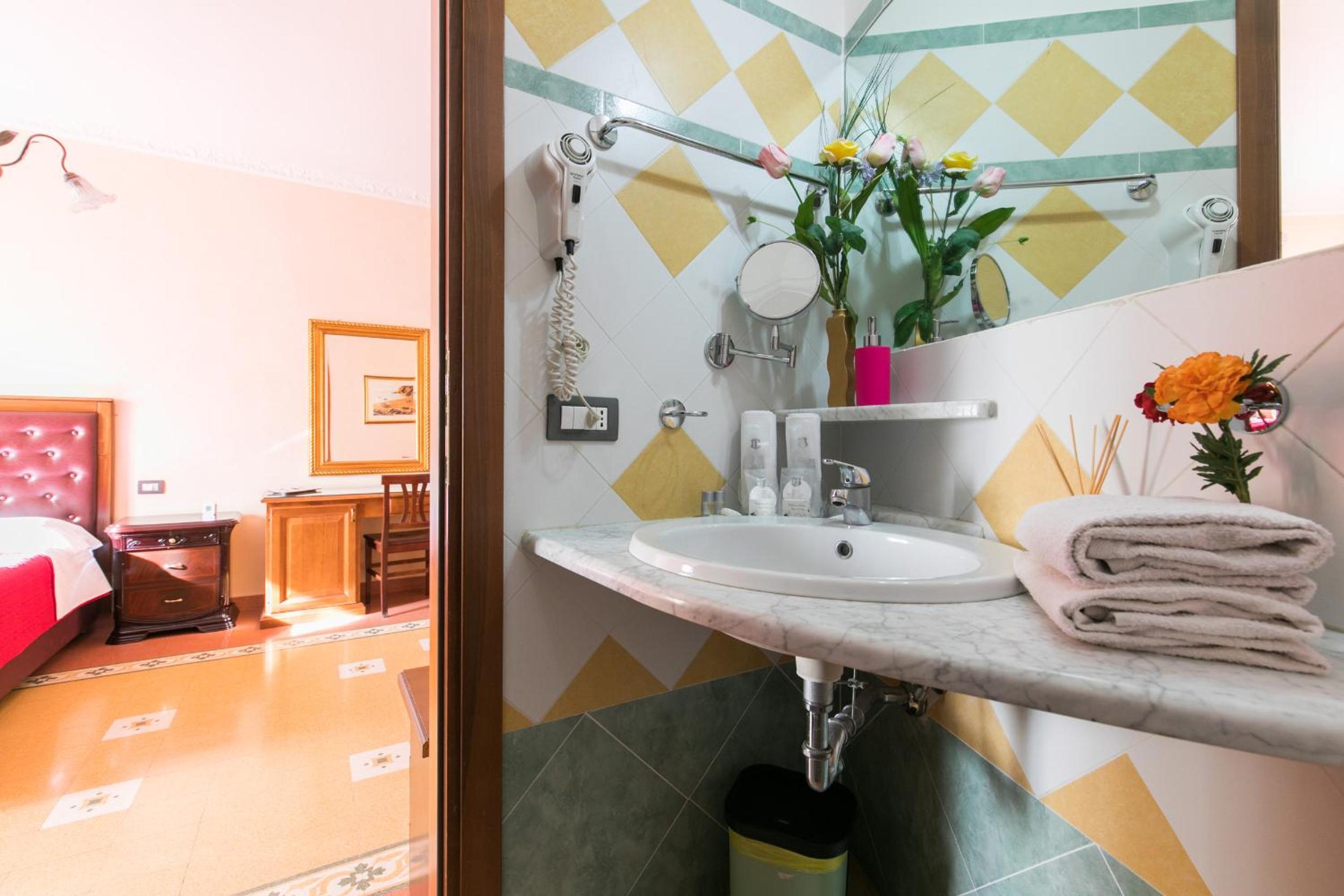 Anthony Guesthouse