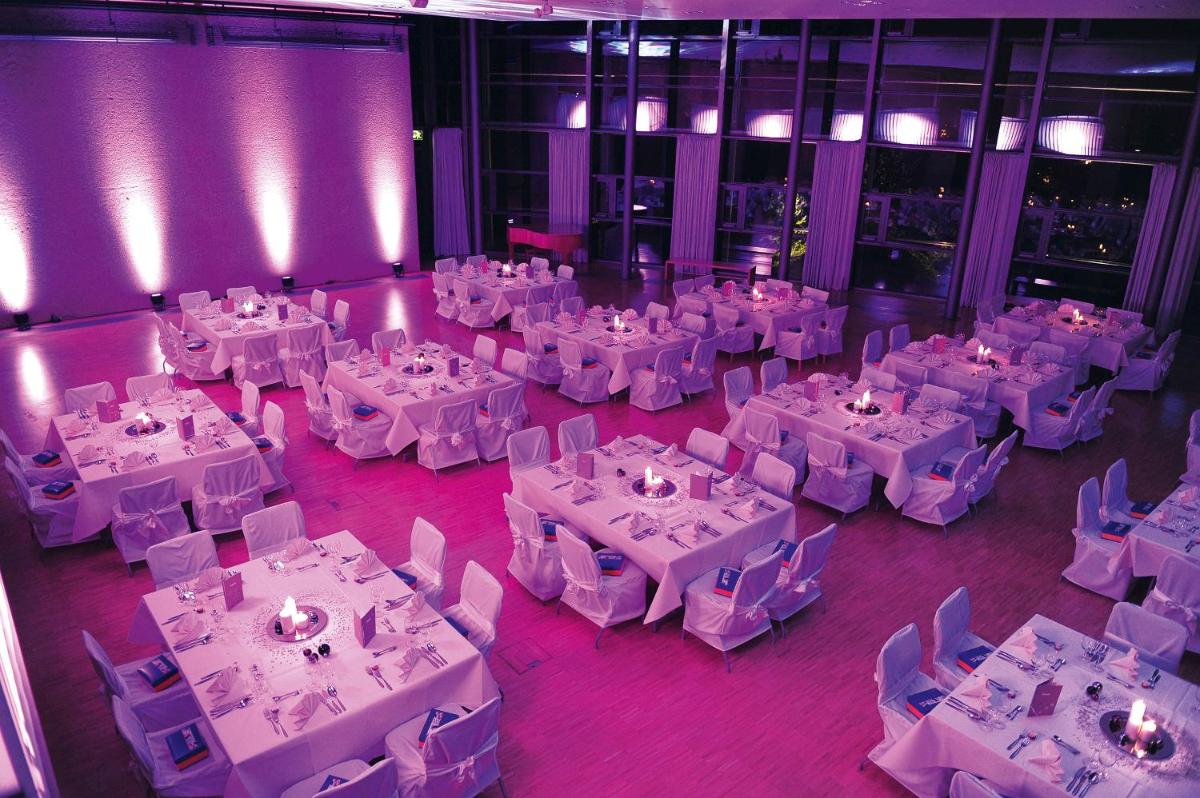 banquet hall