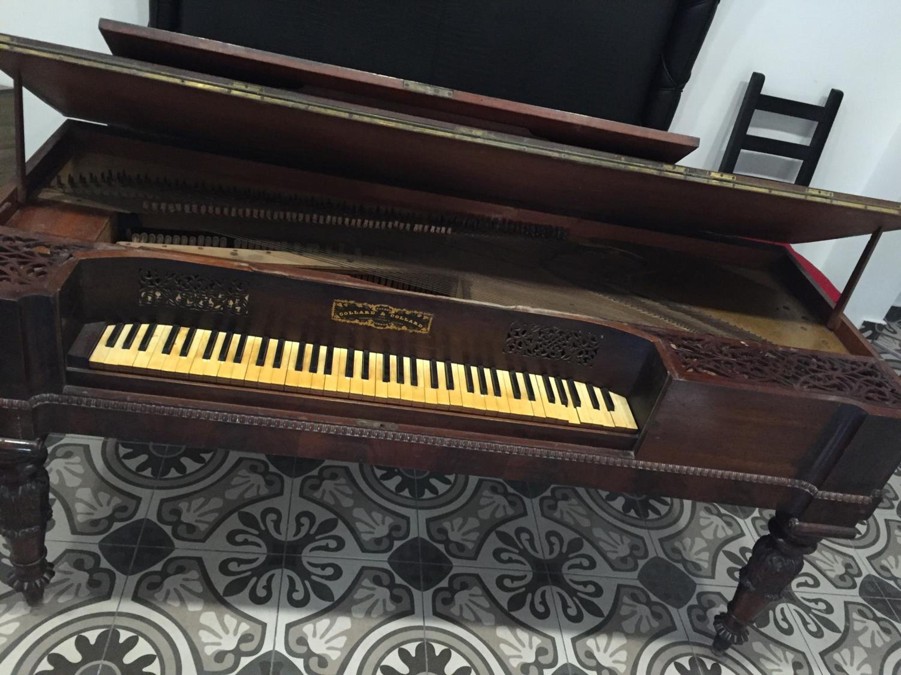 Sliema Vacations - Backstage Boutique Music Themed Townhouse - Property Image 11