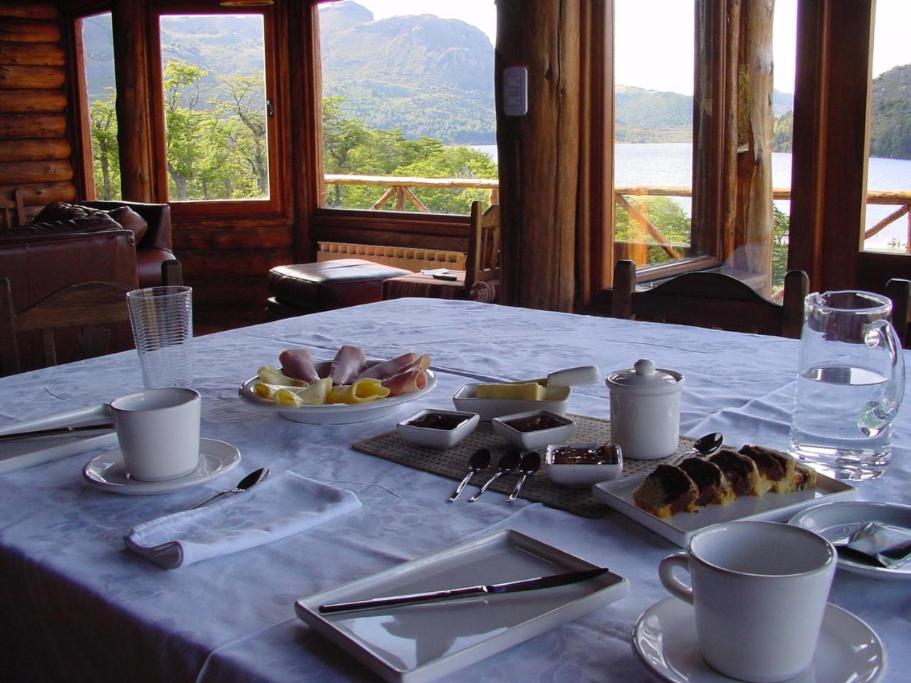 Laguna Larga Lodge