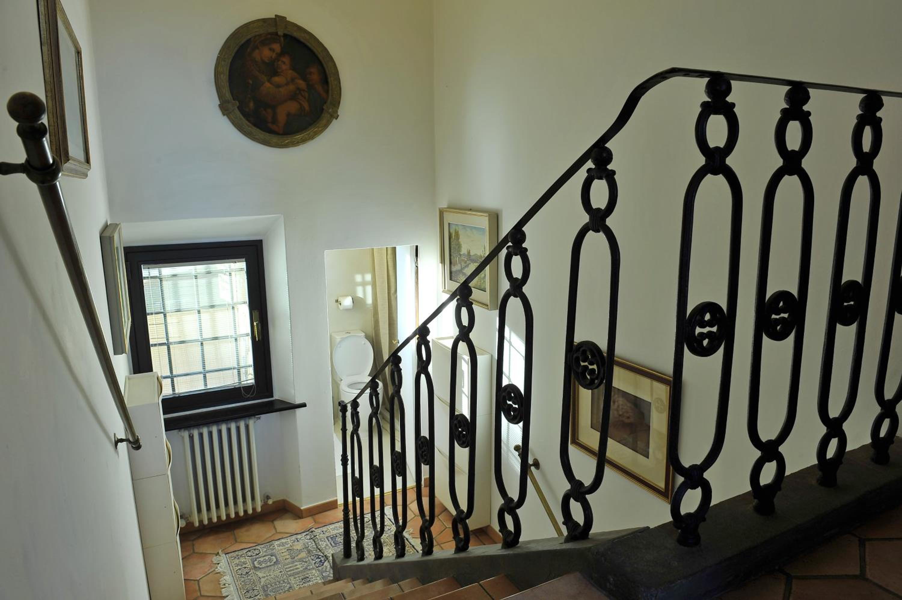 B&B 