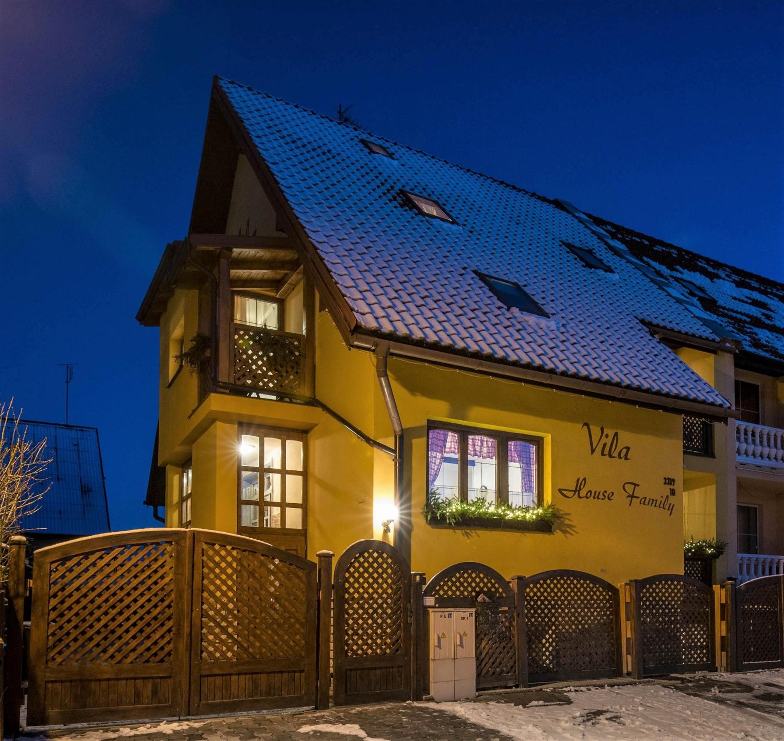 Vila House Family view 2