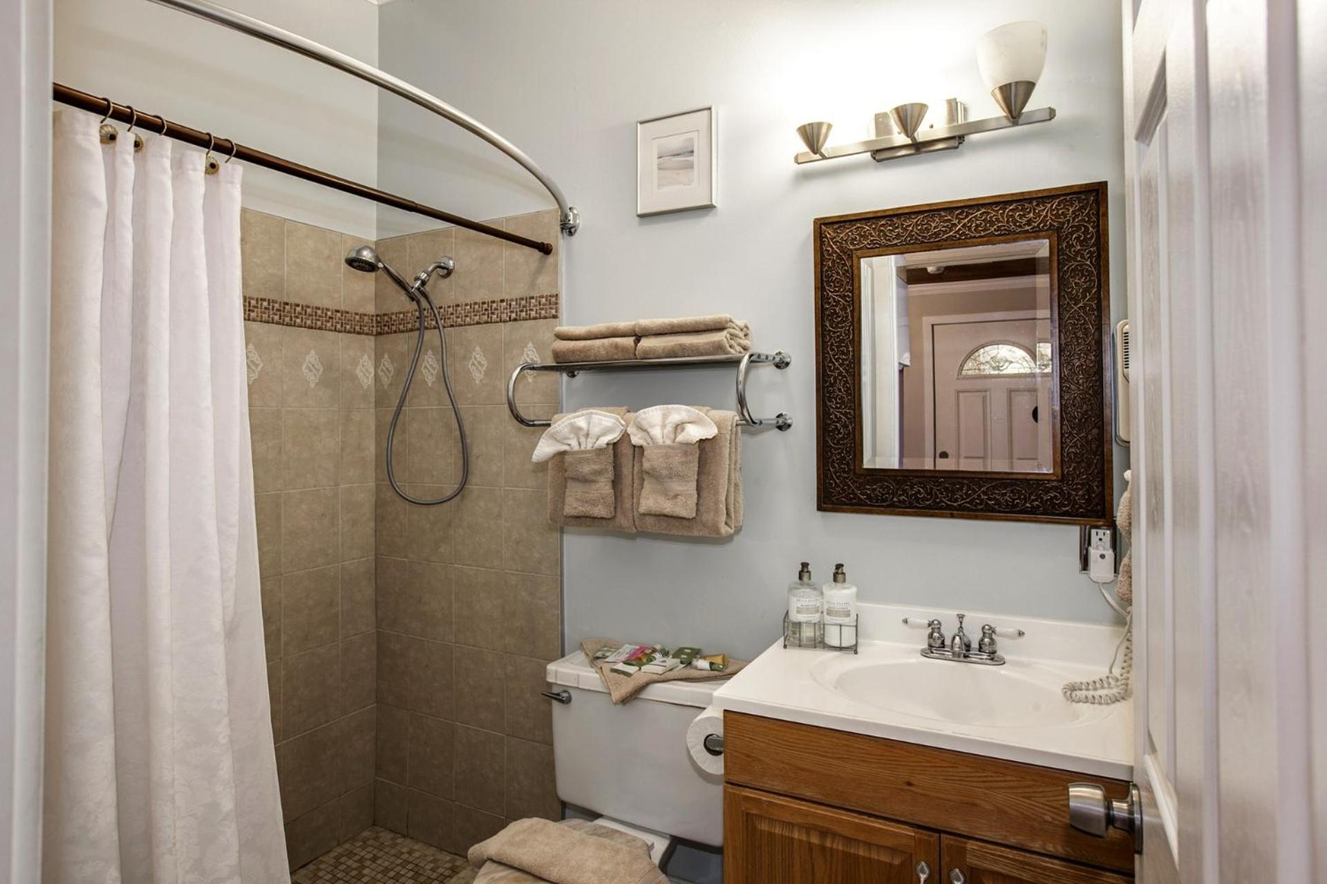 Beachwood Condos & Resort
