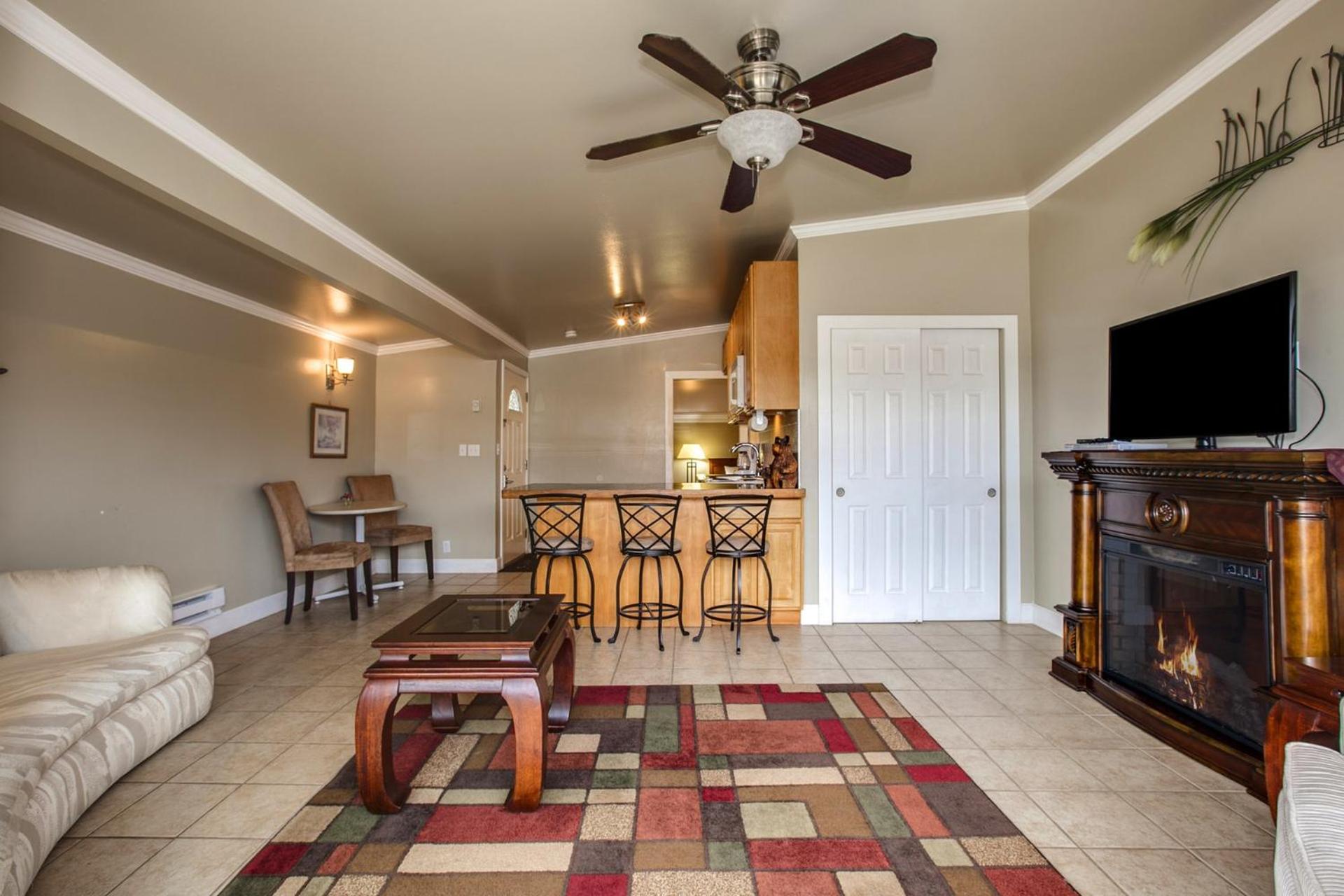 Beachwood Condos & Resort