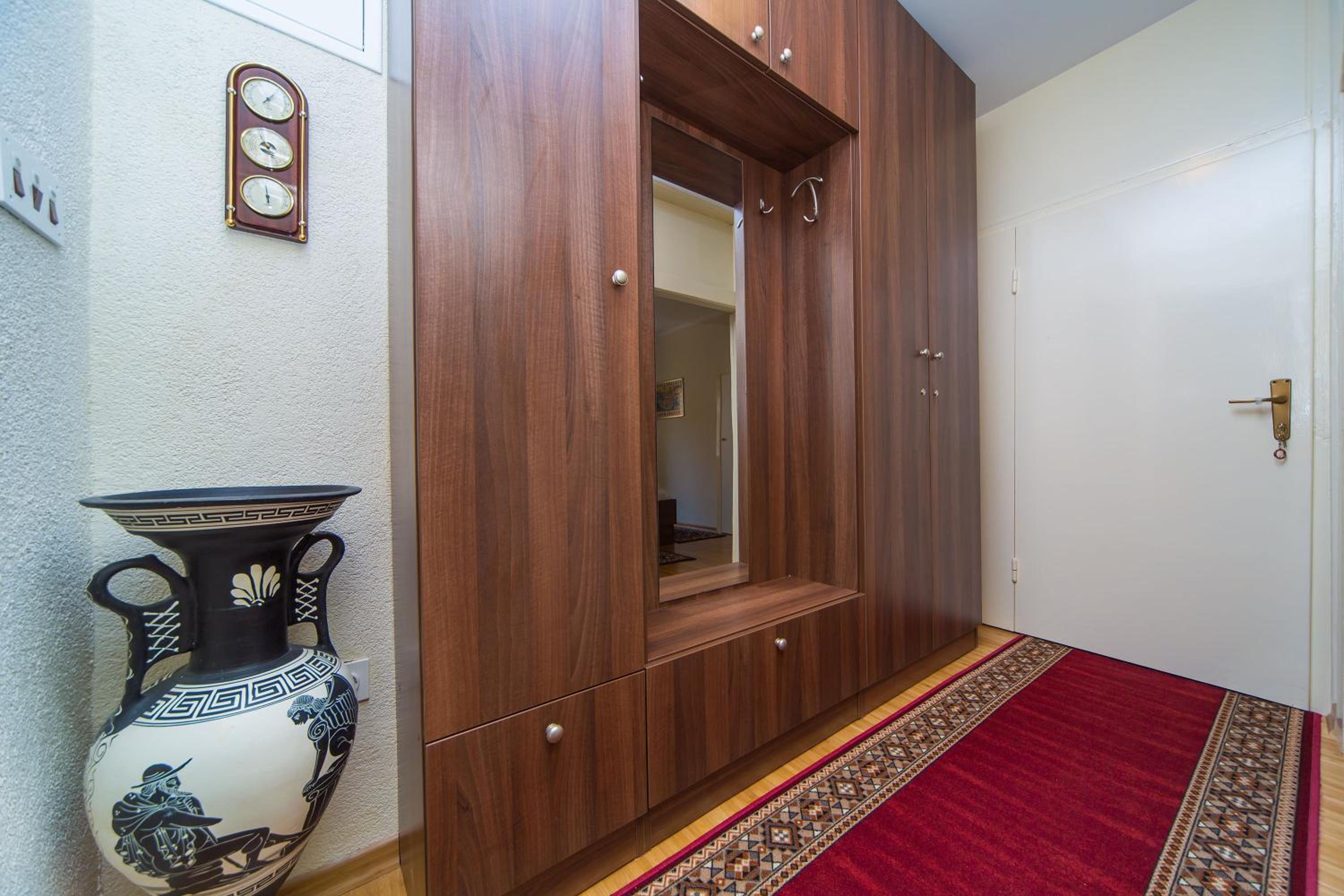 Apartment Maru
