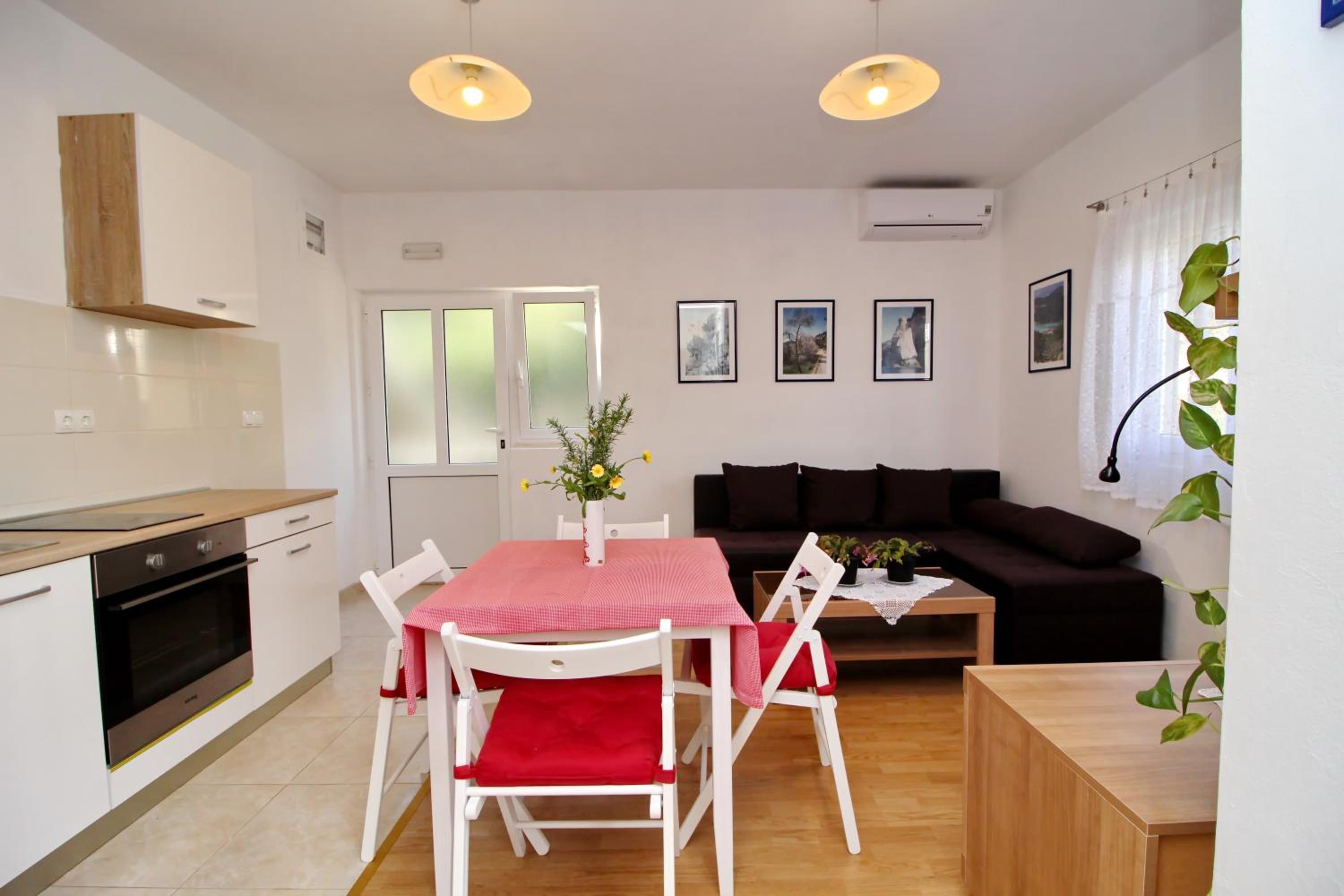 Apartments Nodilo