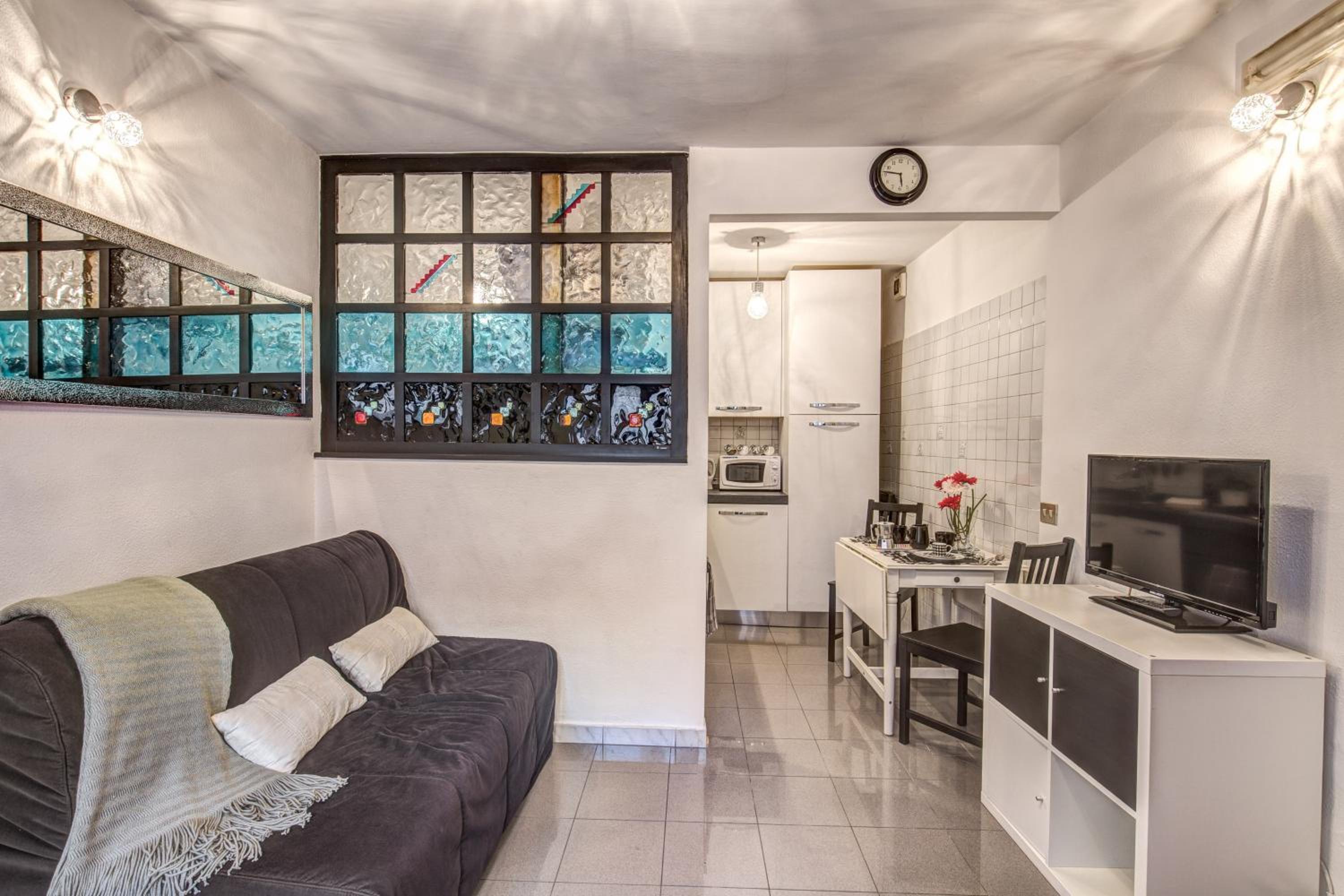 M&L Apartments - Ardesia Colosseo