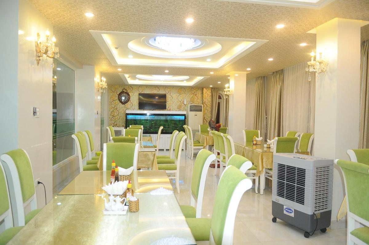 restaurant
