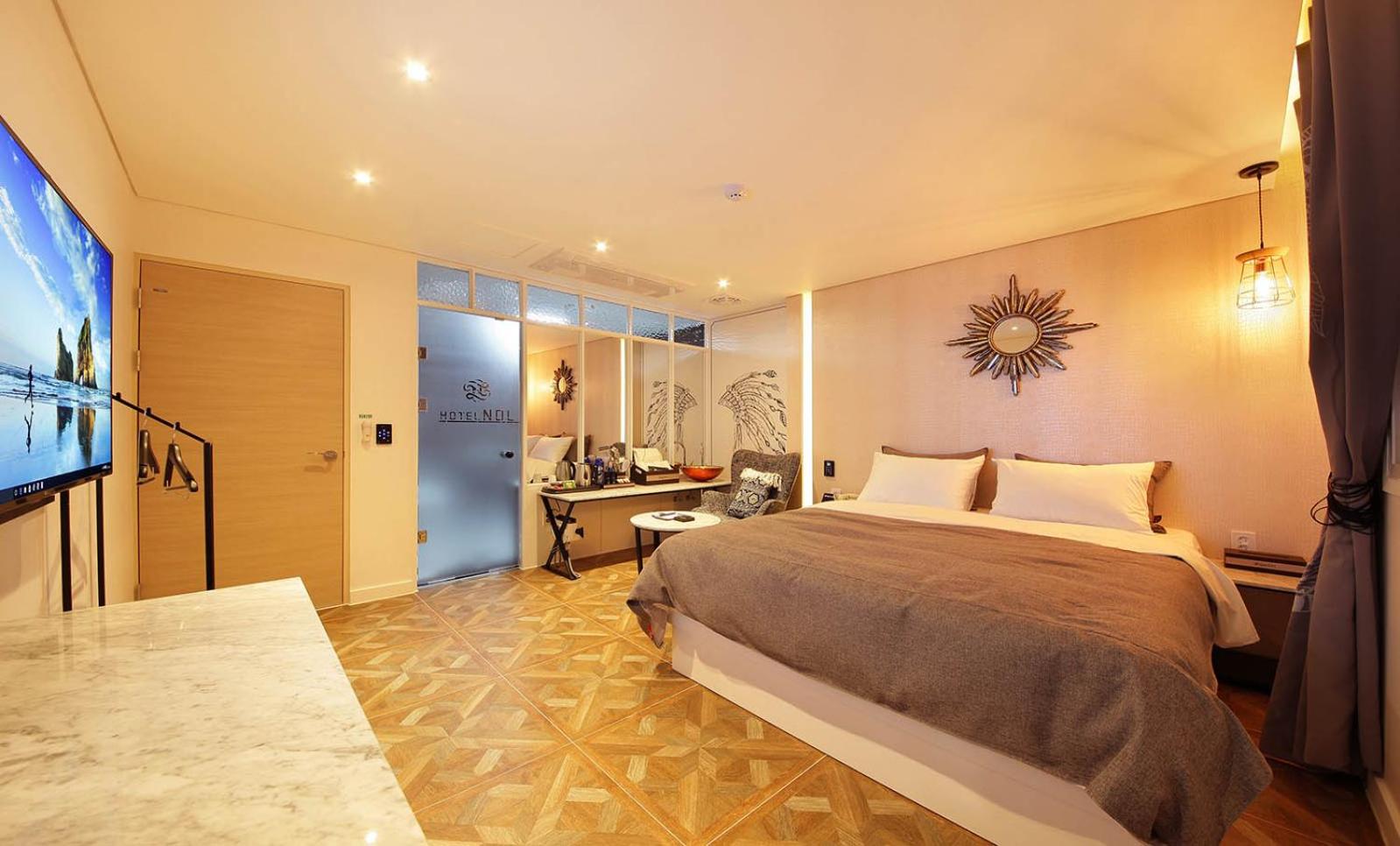 hotel room