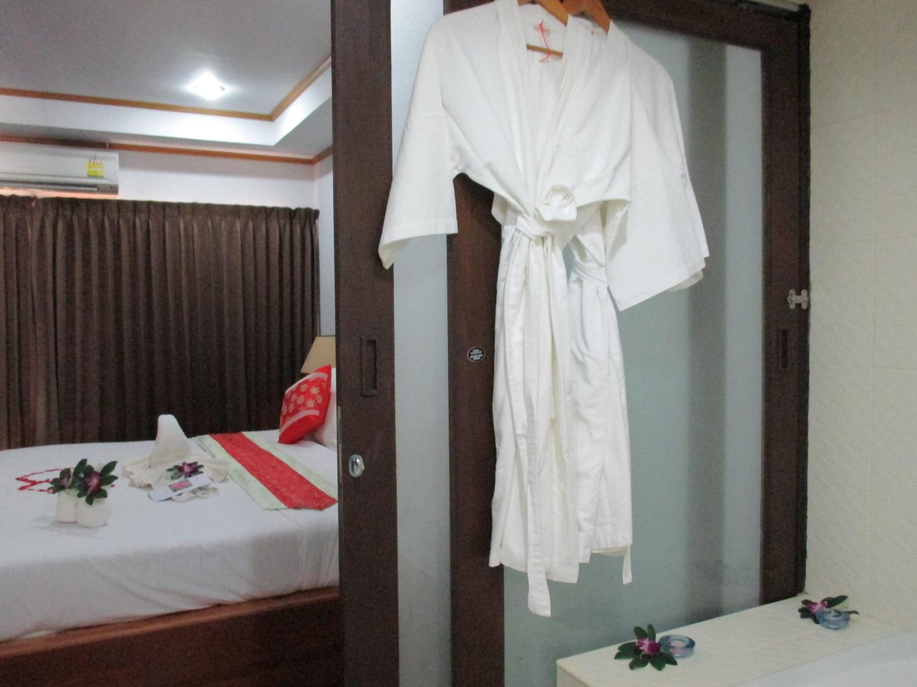 Lipa Bay Resort