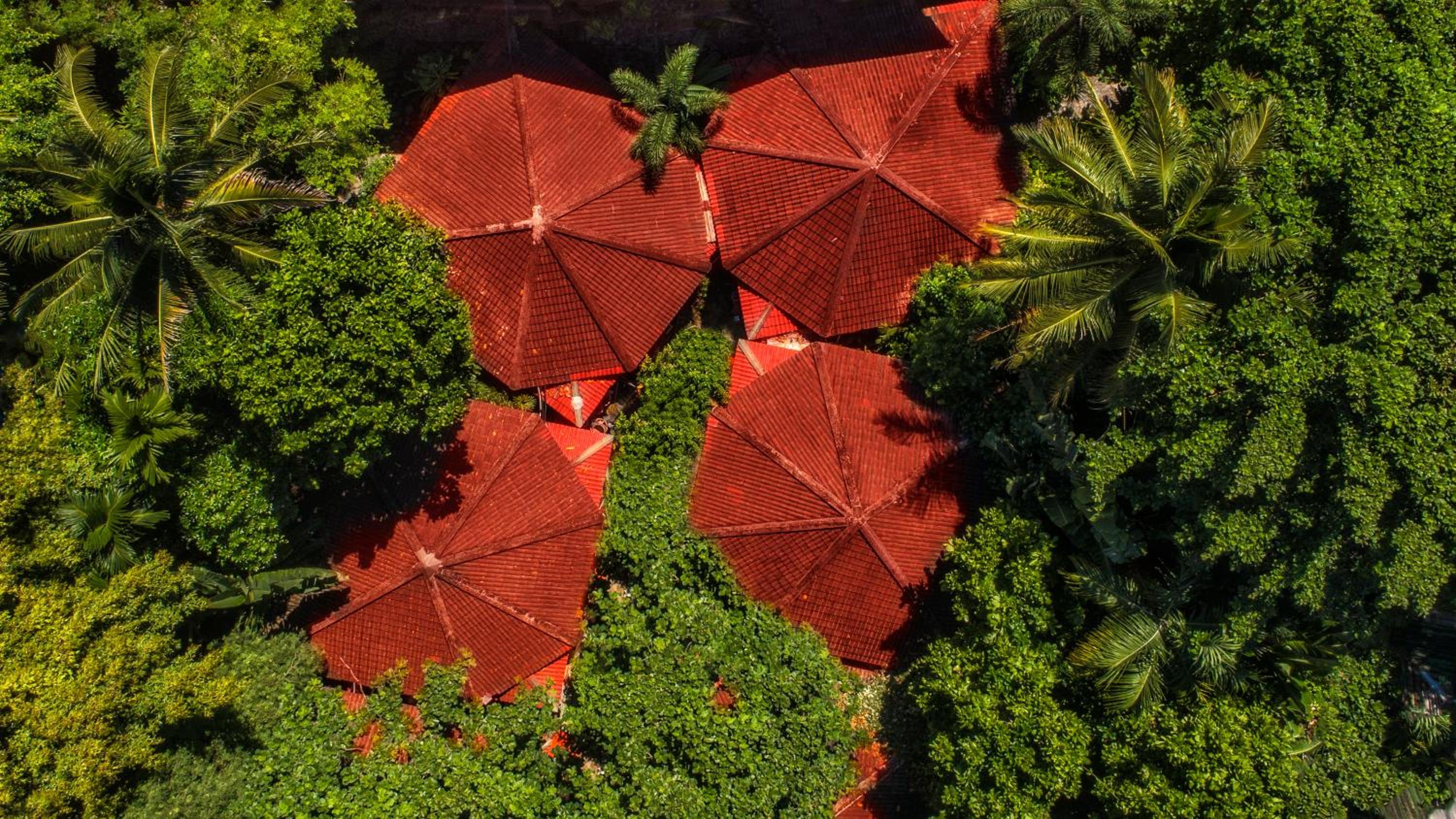 Hotel Tropica Bungalow Beach Hotel - Image 1