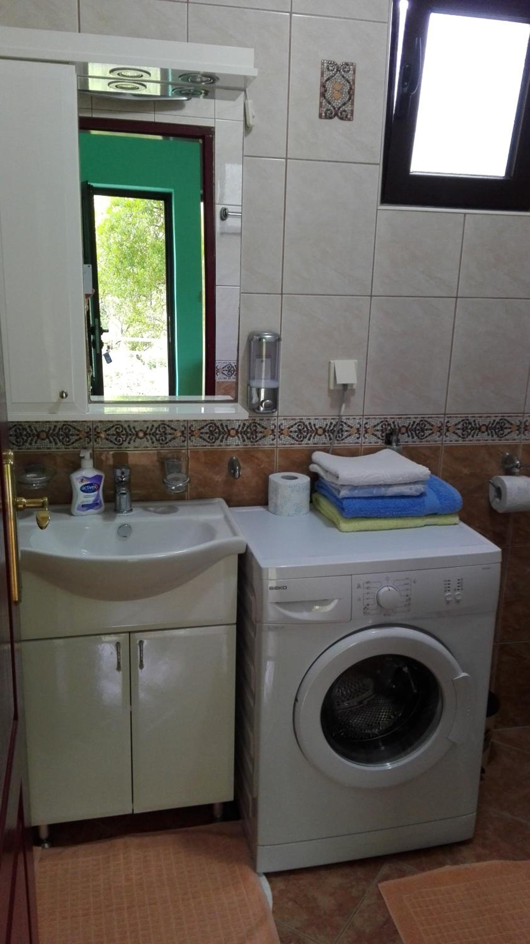 Photo 51